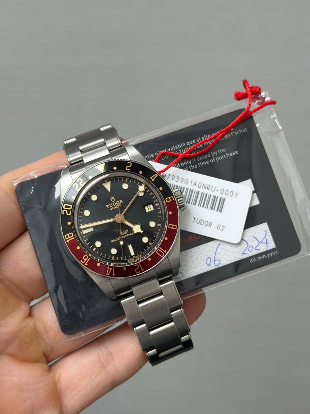 May be an image of wrist watch and text that says 'de l'achat 2 22 sielle. valable LTUD TUDO que dum ntie no only time f purchase the ! M7939G M79 39G 1AONRU- AONRU-0001…