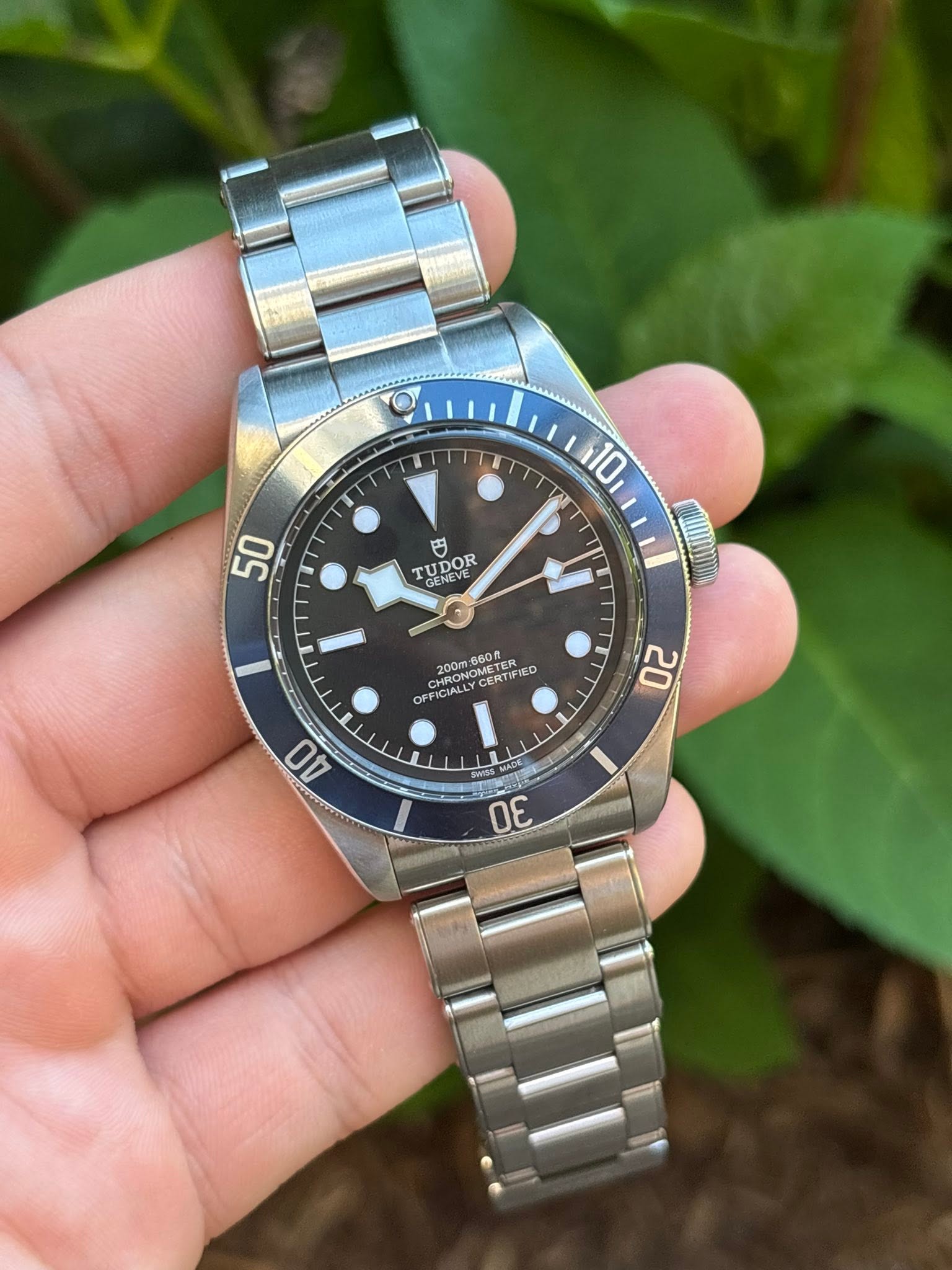 May be an image of wrist watch and text that says '10 50 門 τυ REVE GENEVE UDOR DOR HRONO 200m 660 ONOMETE ER 200m HAGA CE CANNIY.CERTIFIED ERTIF ED 20 Ao 1 30'