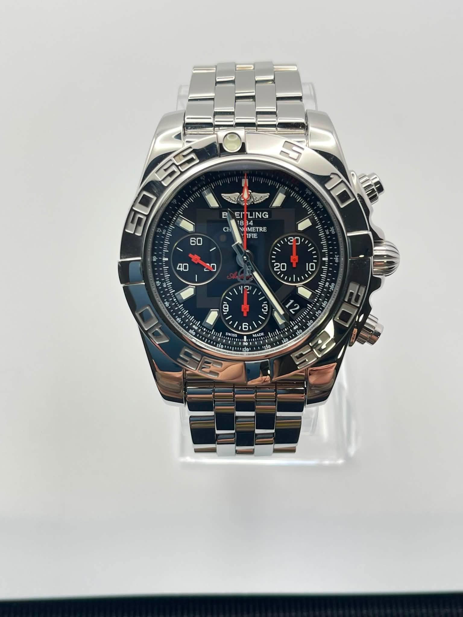 May be an image of wrist watch and text that says 'SA 10 5S 1コ0 E BLEITLING LING a MEI ETRE TFIE 60 0 40 O 20 D "pepиwpиa 9 وى 3 ילי E 6 6'