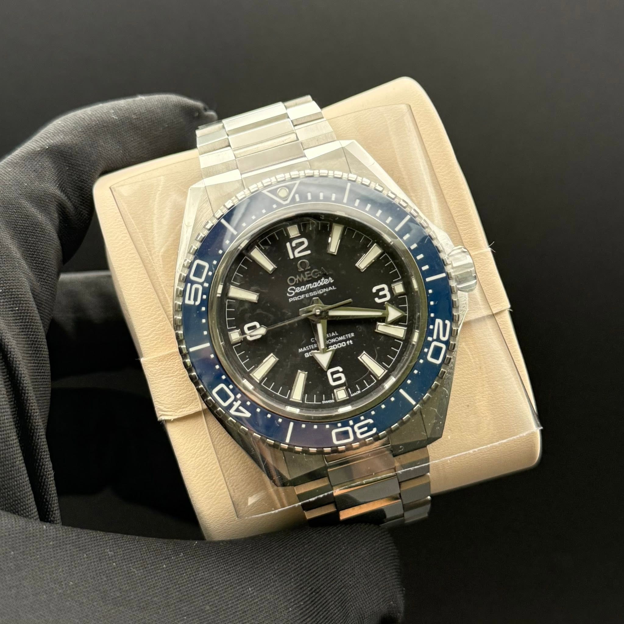 May be an image of wrist watch and text that says '12 50 PROF Seamadtes PROFESSIONA 3 ۲ MASTEAL NOMETE 2000円 通000t 6 40 ز 20 ١ 30'