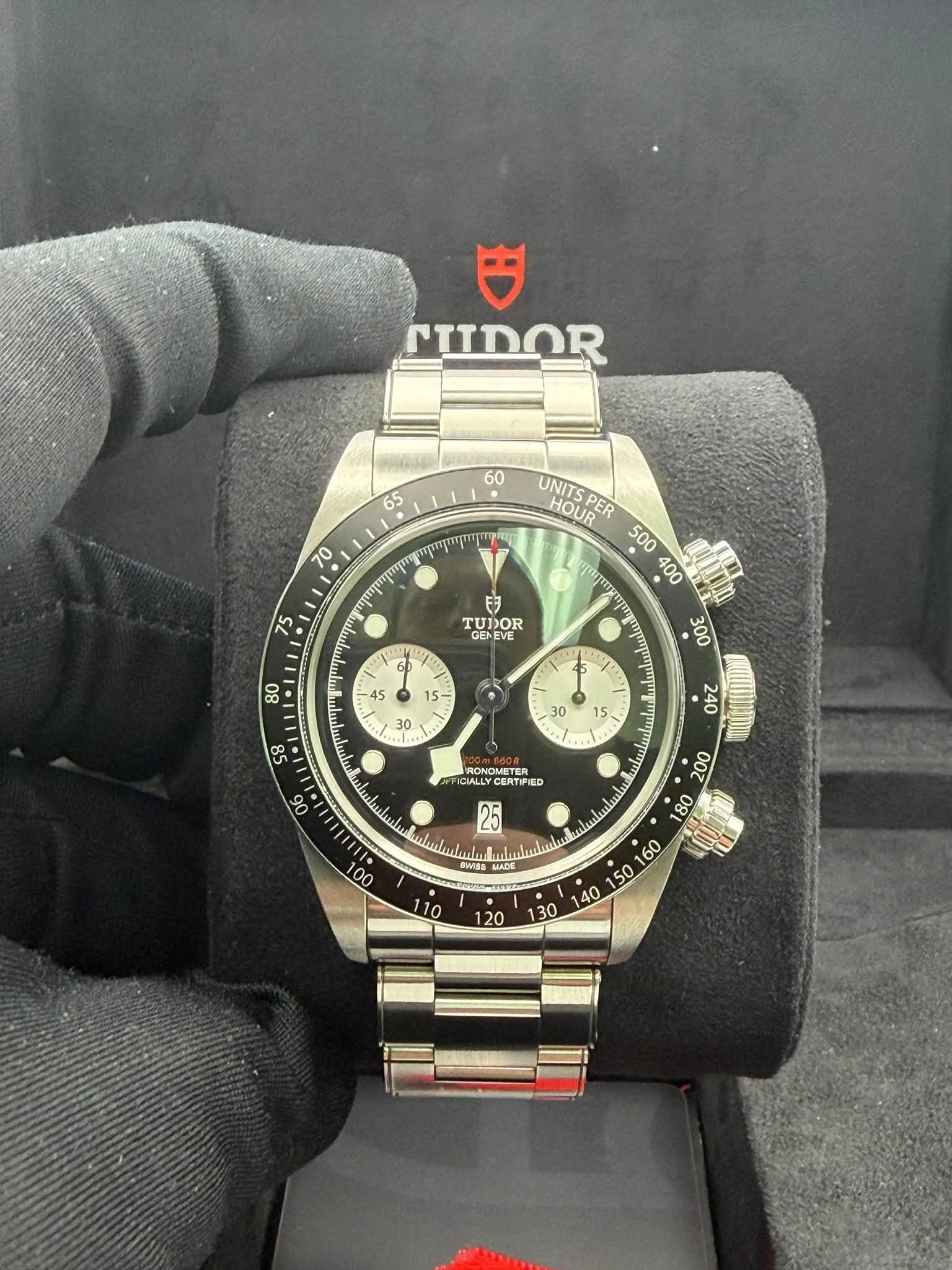 May be an image of wrist watch and text that says 'FIIDOR 60 65 70 UNITS HOUR PER TUDOR + - a 240 06 RONOUETER ALLYCERTIPIED សៅ nlents طسیانساسسا SWISS σιι 20'