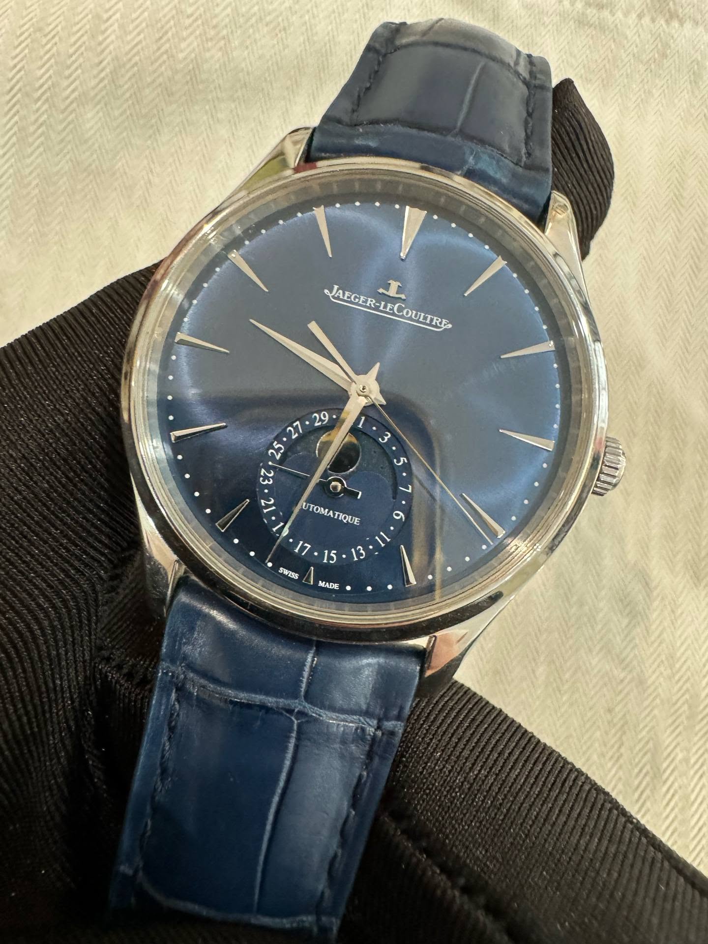 May be an image of wrist watch and text that says 'NAEGER-IFCOUTRE LECOUITRE JAEGER- ٢ 21 STOMATIQU rOMA IQUE ราตาคร 事 6 1. MADE'