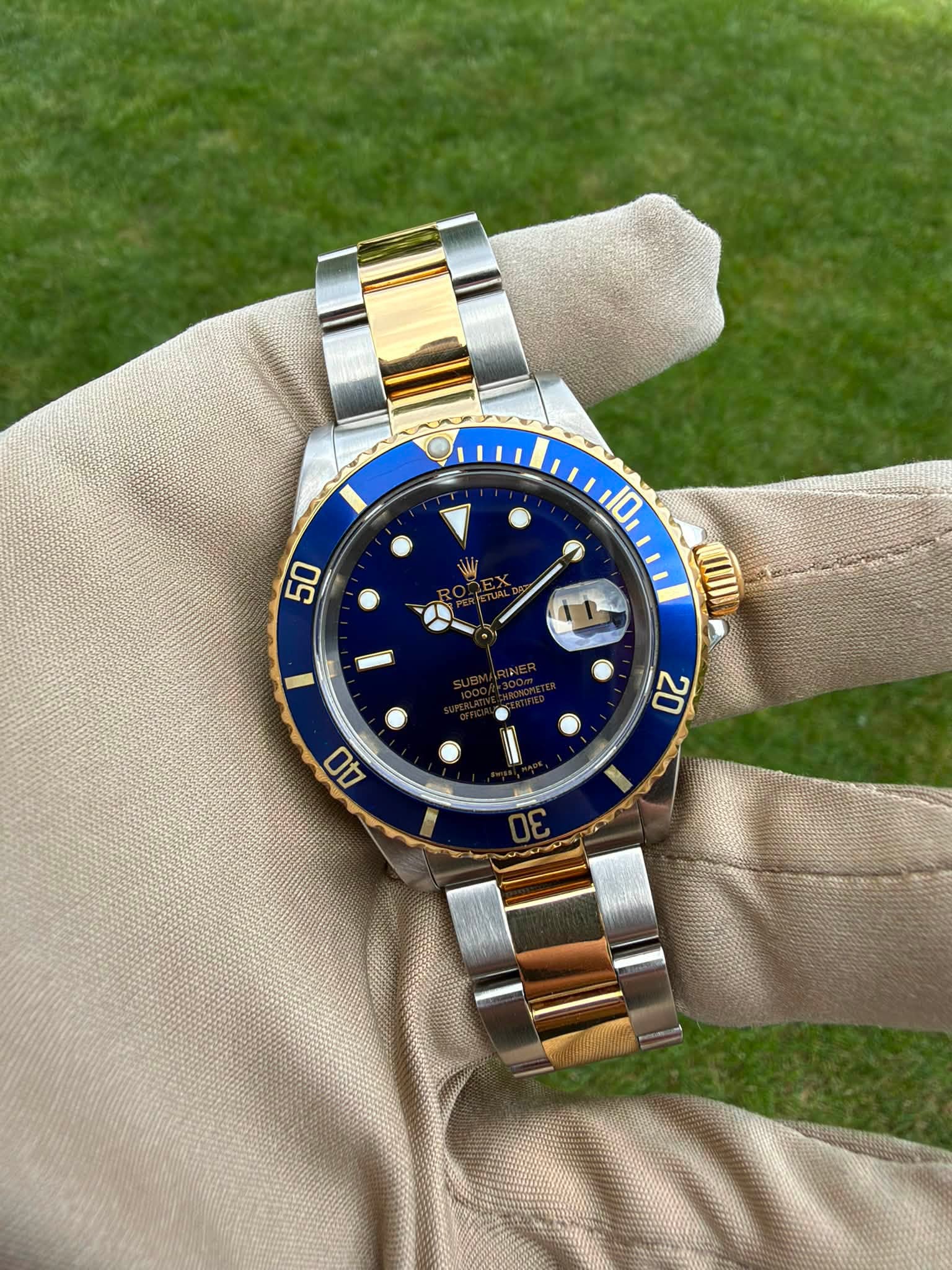 May be an image of wrist watch and text that says '10 50 20 AO'