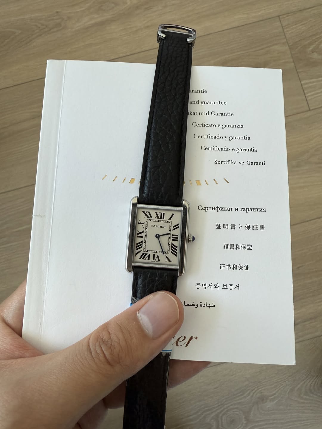 May be an image of digital watch and text that says 'rantie ind guarantce ikat. und Garantie Certicalo garanzia Certificadoy garantia Certificado garantia Sertifika ve GGaranti…