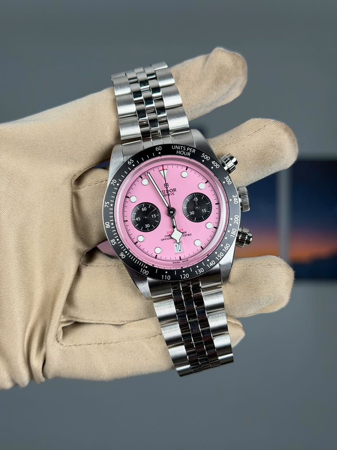 May be an image of wrist watch and text that says 'UNIT HOUR HOU HOUR INITSPER SPER 65 መገ 70 ያማጣ 500 400 পথা 300 240 UDOR ဲ CHP Pそロ ኢጋ ထိ '