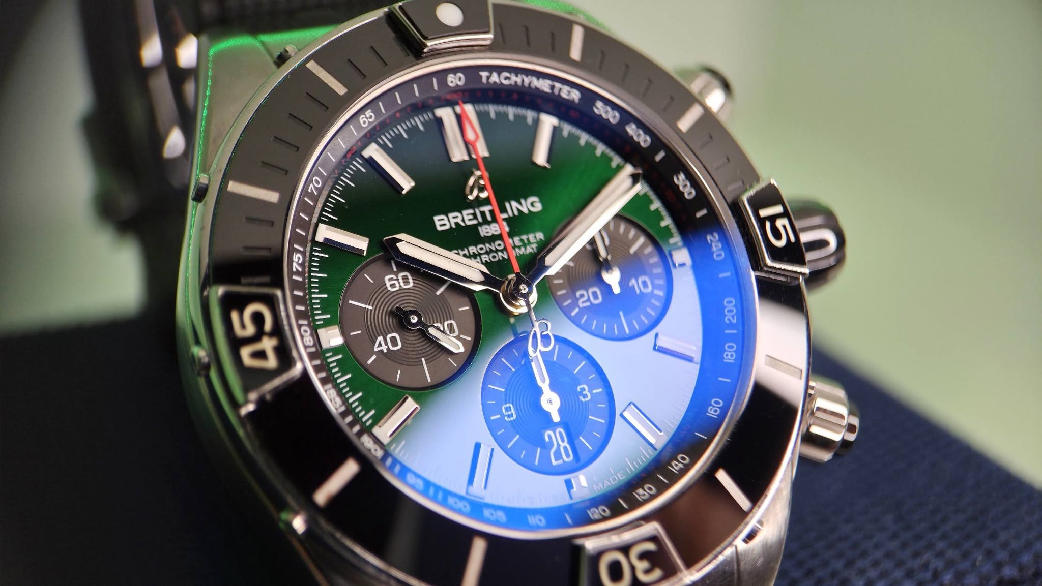 May be an image of wrist watch and text that says 'TACHYNETER 500 ១០០ 60 65 ሞዛ 70 'ጣ וייויי יויין 300 BREIT LING HRONO BREITLING 188 ETER RON MAT 60 မ 40 10 B 20 B 4D 80 ក DOI -…