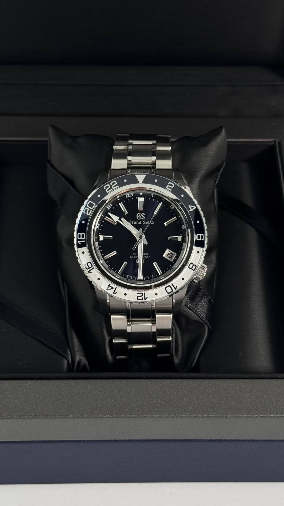 May be an image of wrist watch and text that says ' GS and nđ Selto ሰ.'