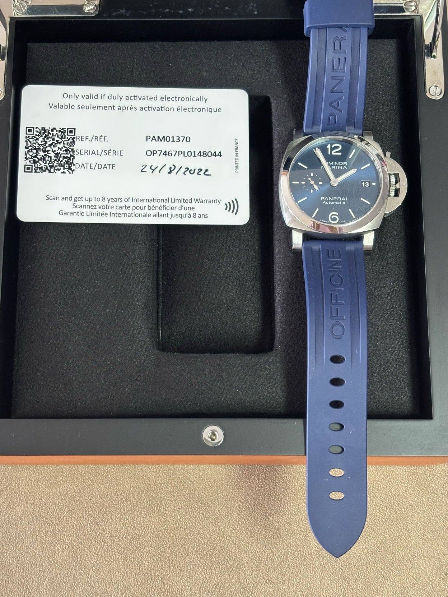 May be an image of wrist watch and text that says 'Only valid duly activated electronically Valable eulement activation électronique CREF./RÉF. SERIAL/SERIE DATE/DATE PAM01370…