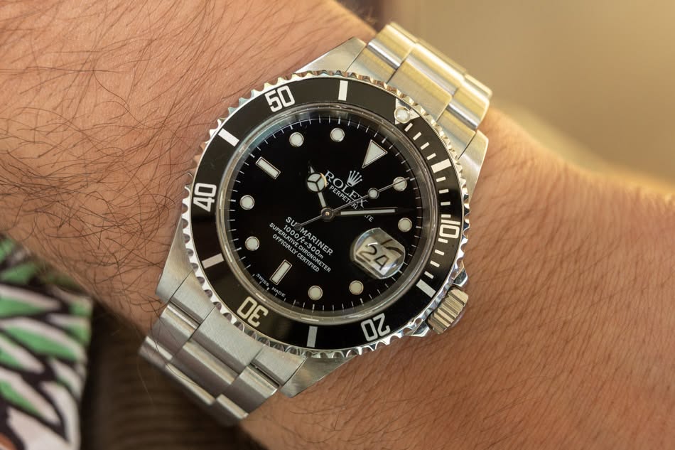 May be an image of wrist watch and text that says '50 40 L ROLE UPERLATE 1000 1000CARINER sự KERLATA 100 OFFICIAL 000 MA FFICIALL VECI VECHRONO VECNDON MARINER 30ER CERTIF RONOM…
