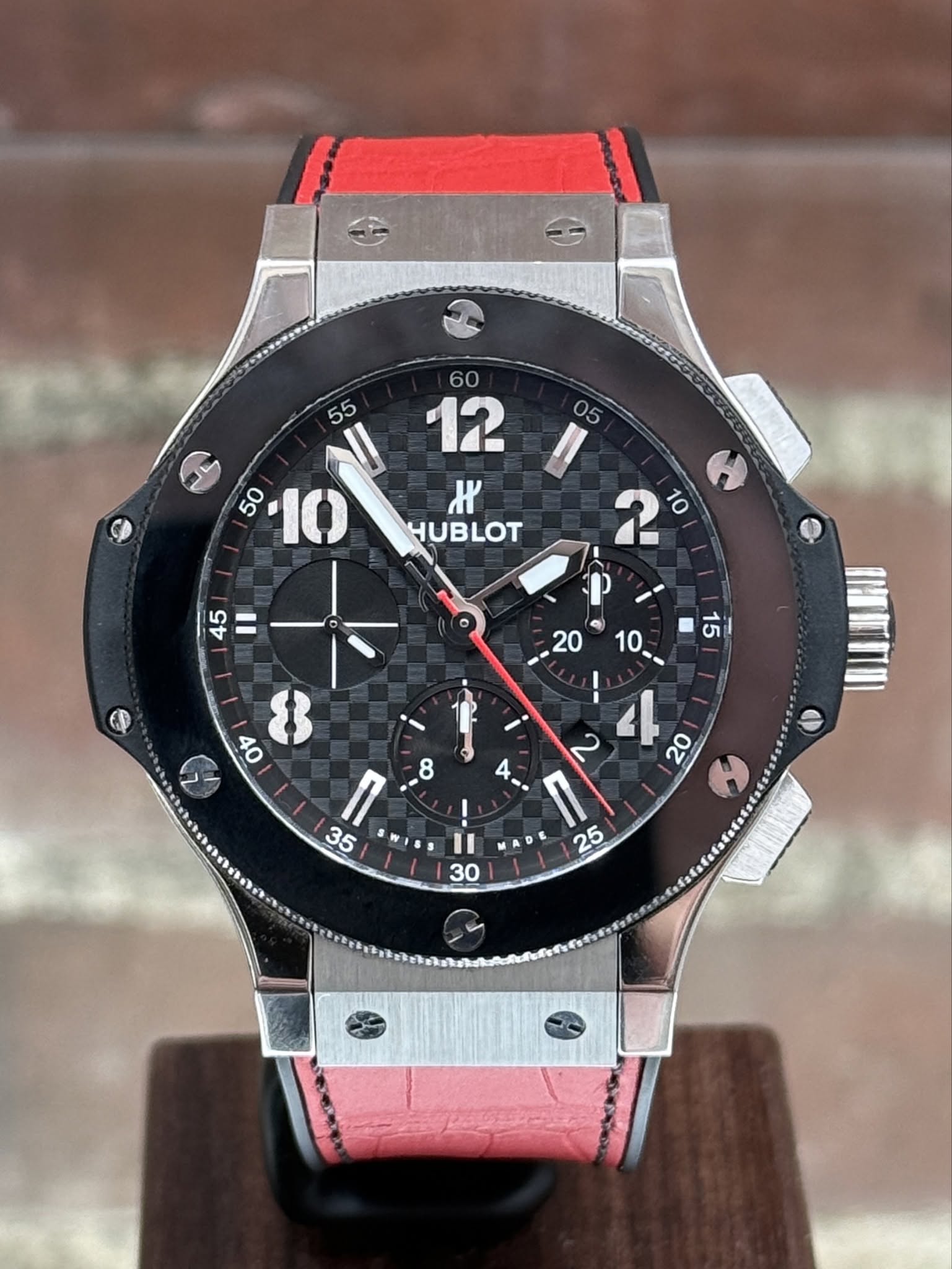 May be an image of wrist watch and text that says ' の 55 I 45 11 a 10 ๑ 20 10 न 8 o0 1( n 35 พา II 30 BOTNO 4 20 + MADE 25'