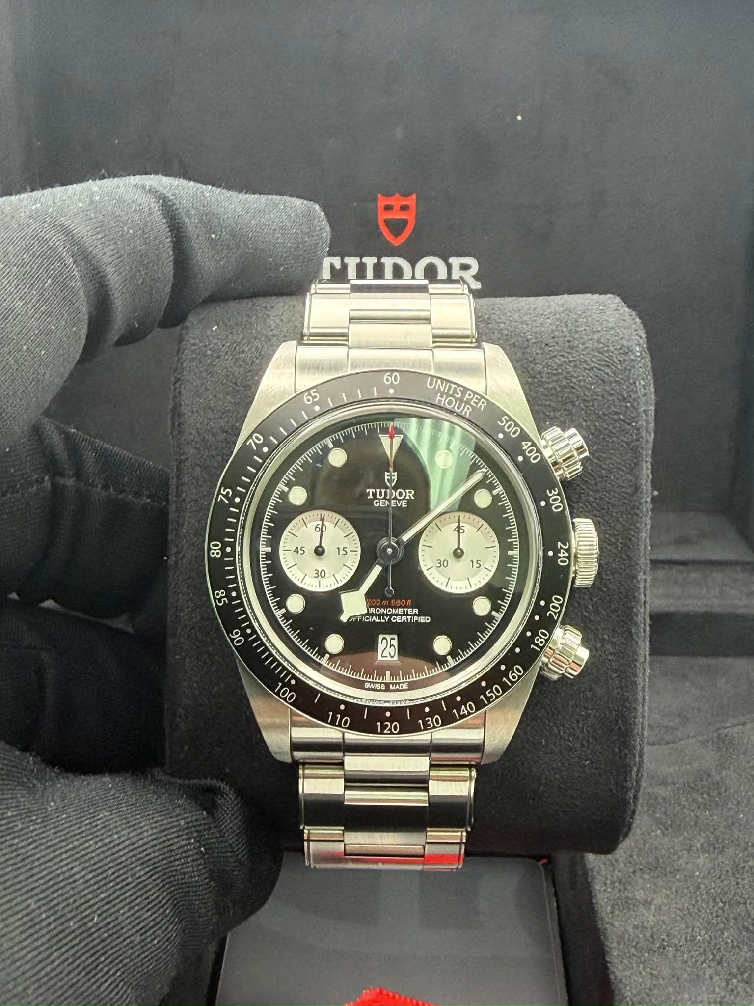 May be an image of wrist watch and text that says 'PIIDOR 60 65 70 UNITS HOUR UNITSPEP PER TUDOR - - ג00 06 RONOMETER CALLYCER CERTFED O 00 U 格 οι 20'