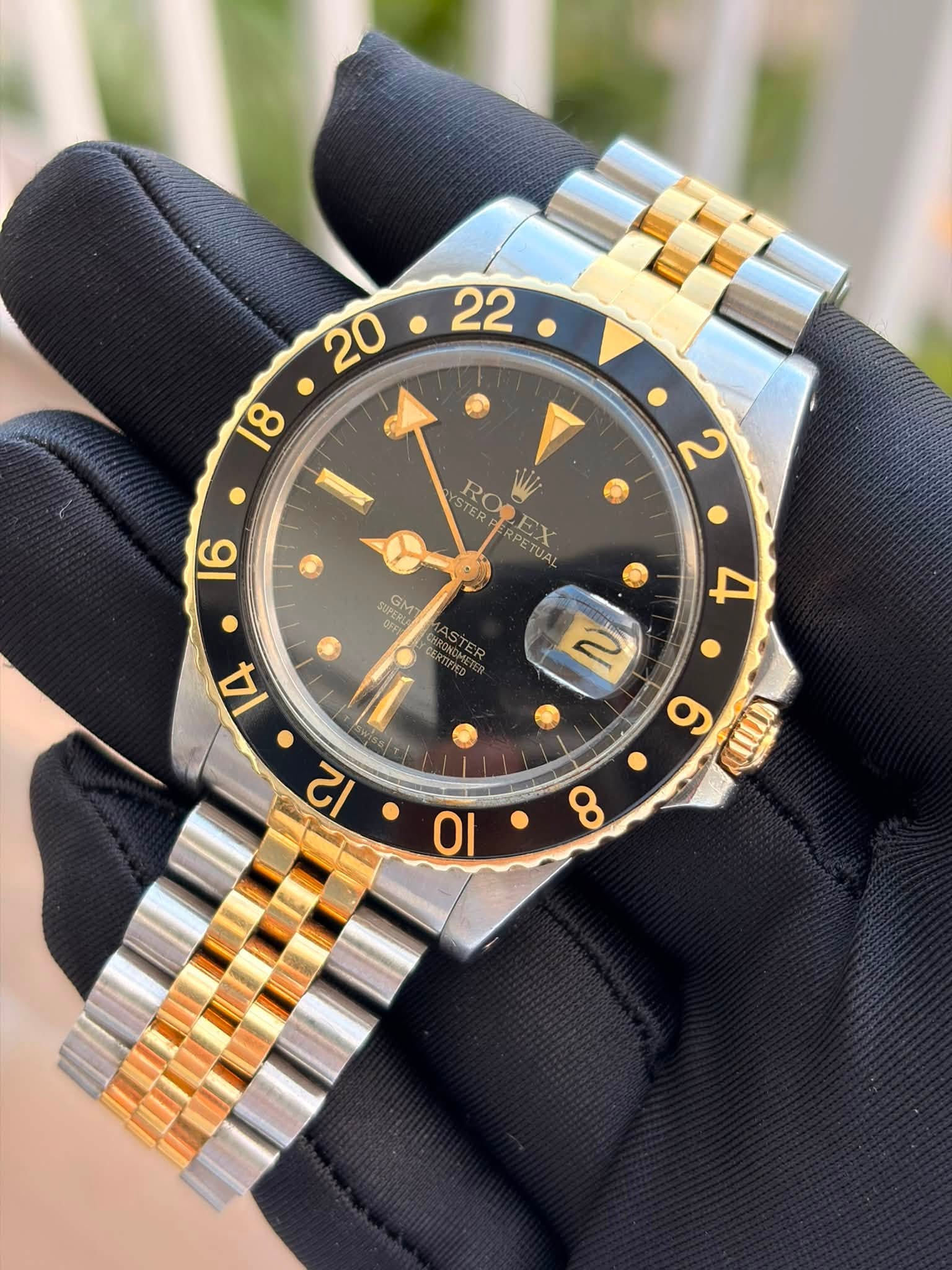 May be an image of wrist watch and text that says '20• YSTER STER RO RODEX ) EX PETUAL ட TUAI SUPERU OUE GM7 + 14 2 CI ၁ 6 10 8'