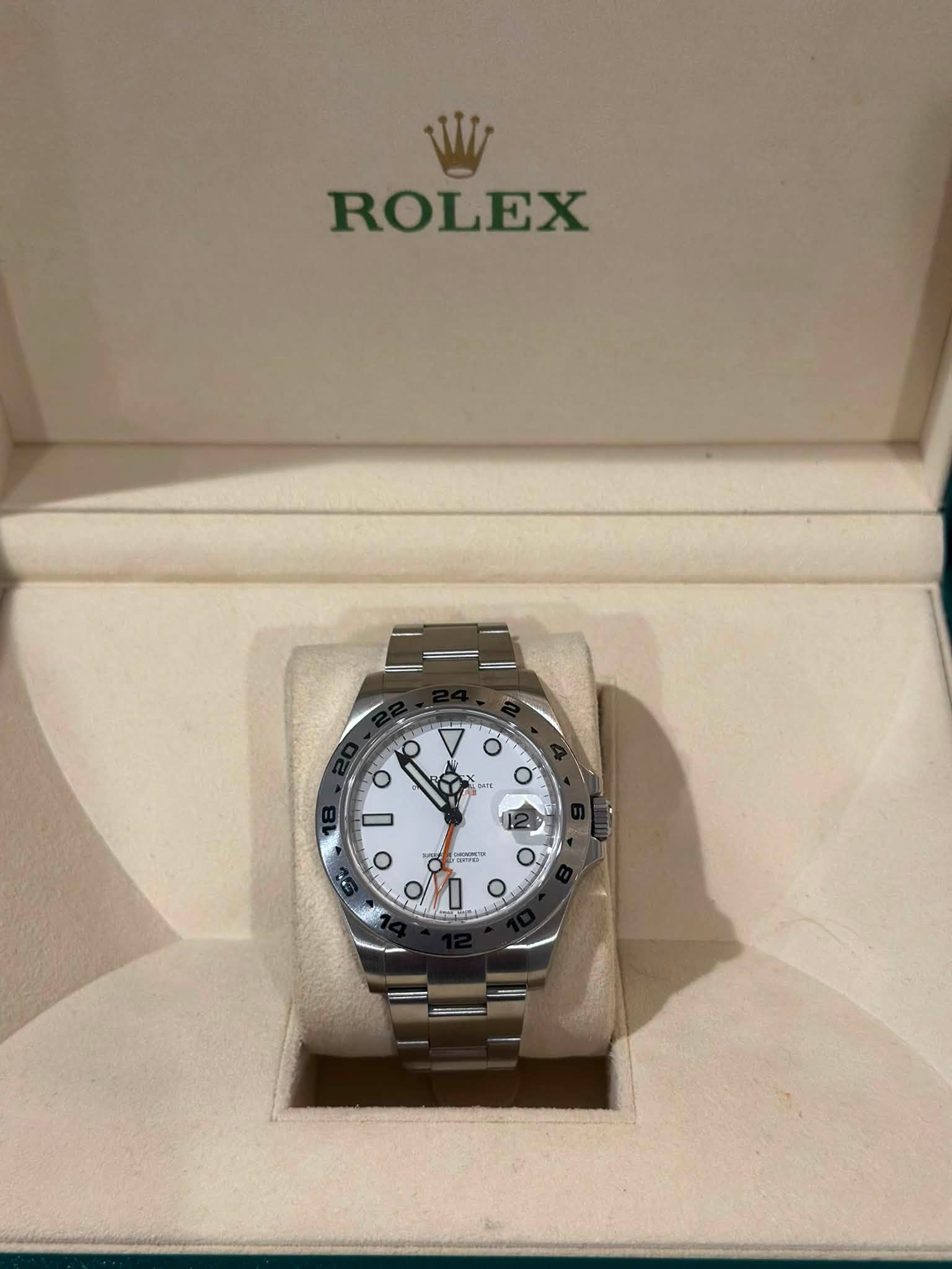 May be an image of wrist watch and text that says 'ROLEX o 0 IND 円'