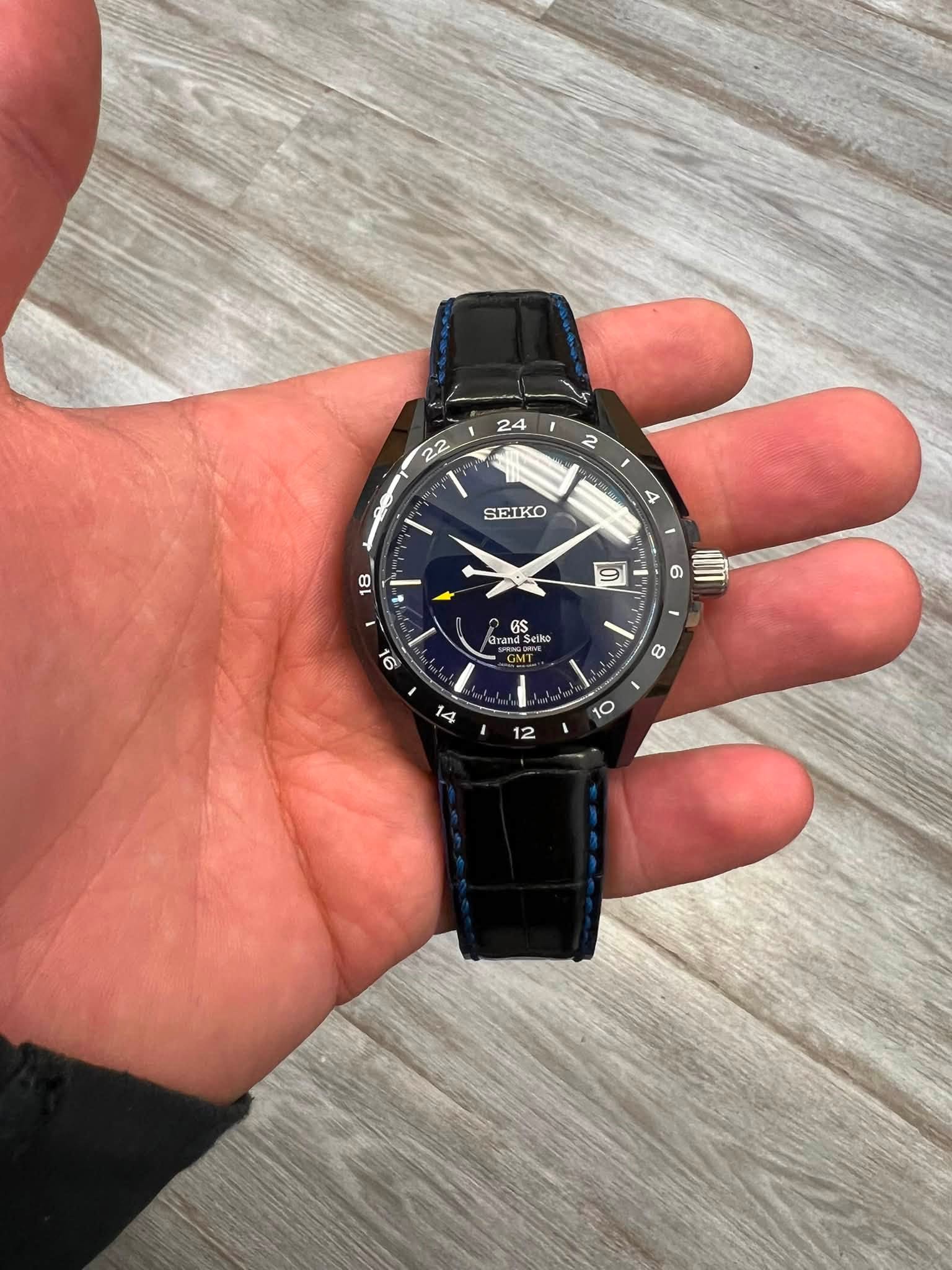 May be an image of digital watch and text that says '24 22 2 SEIKO 4 18 B 9 6 BS Brand BrandSeihe Seiho GMT 16 a 14 12 10'