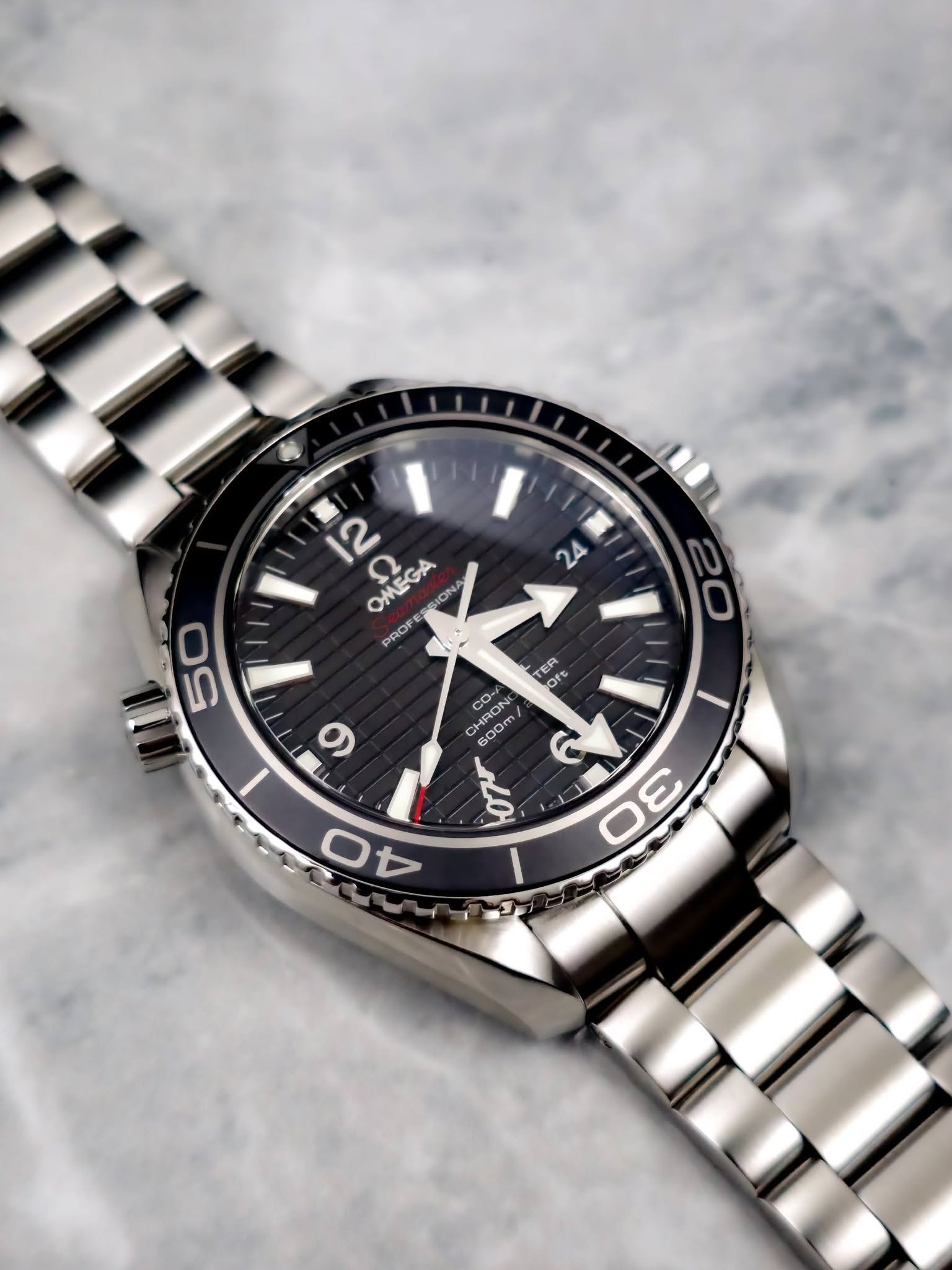 May be an image of wrist watch and text that says '24 24 書 12 SE OMEGA BIC OMEGA SIONA PRO 50 20 0 ١ TER 屋 Oft CN CHRON 我一 C0ー EIRON 600m 00m 6 어어 9E C ε 9 ل 40 좋 CP'