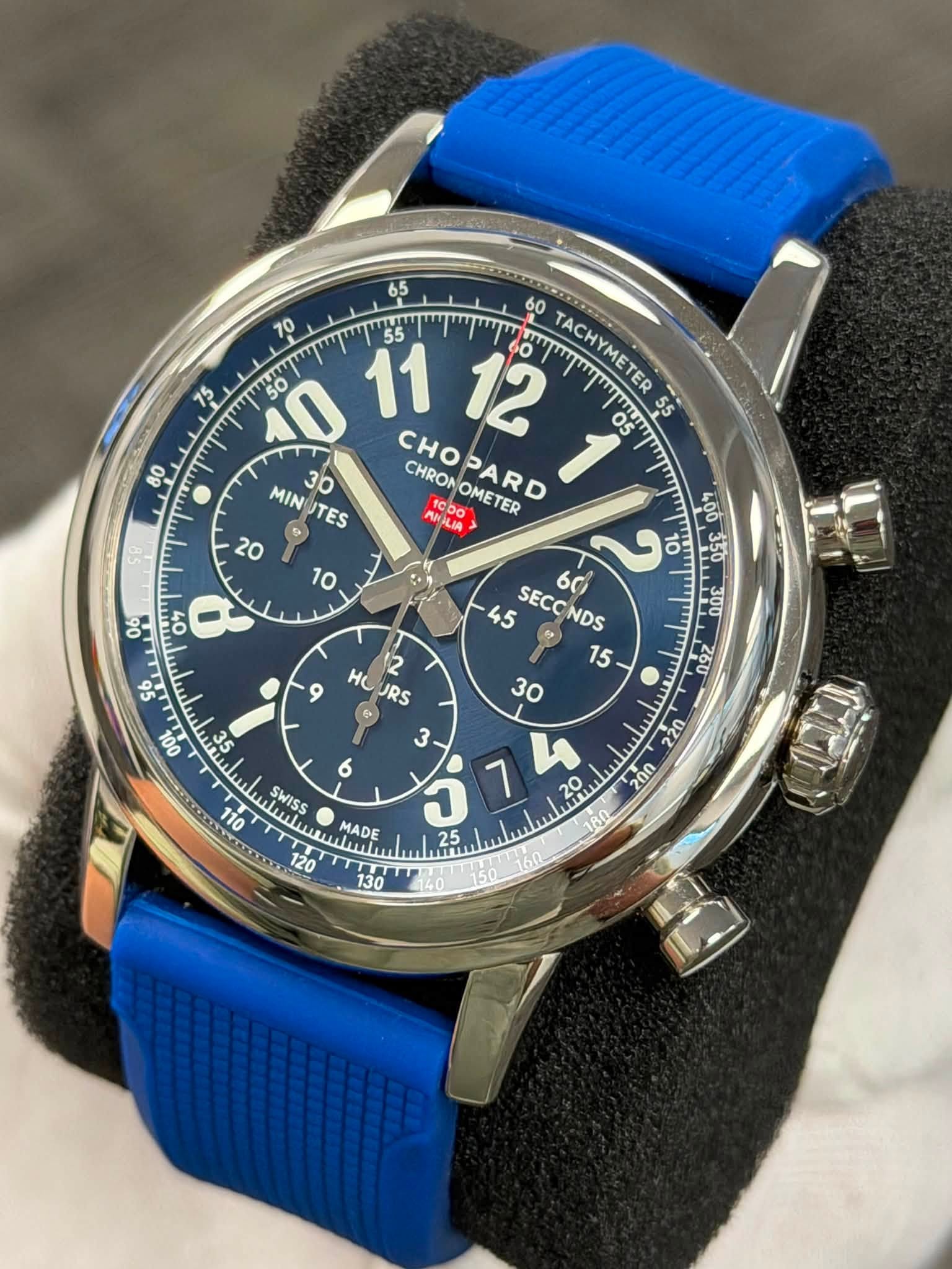 May be an image of wrist watch and text that says ' ACHYMETER 05 CHRON CHRONOMETER 1CDO OMETER CHOPARD RD MINUTES TES MIN 30 PMLIA D0E 2 09z 60 45 SECONDS NDS 15 9 HC URS NISS…