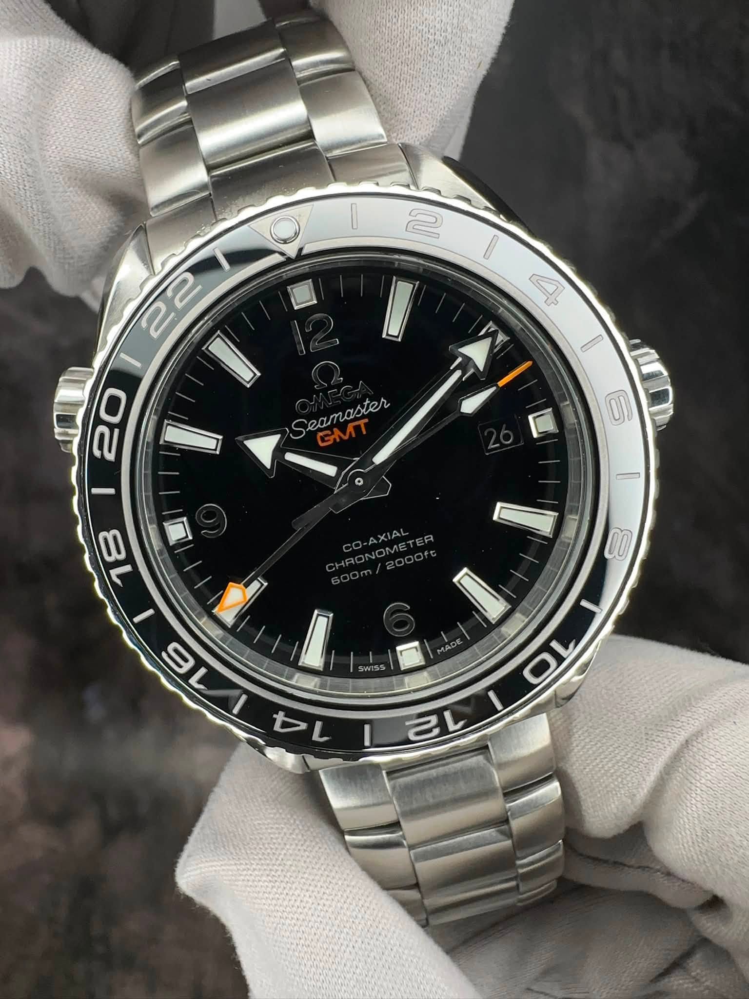 May be an image of wrist watch and text that says 'I 2 22 2 2 I 20 I I I 4 N I 6 لن Seamaster 口 18 I 16 8 I MADE OI ום 4 2 עיר ល'