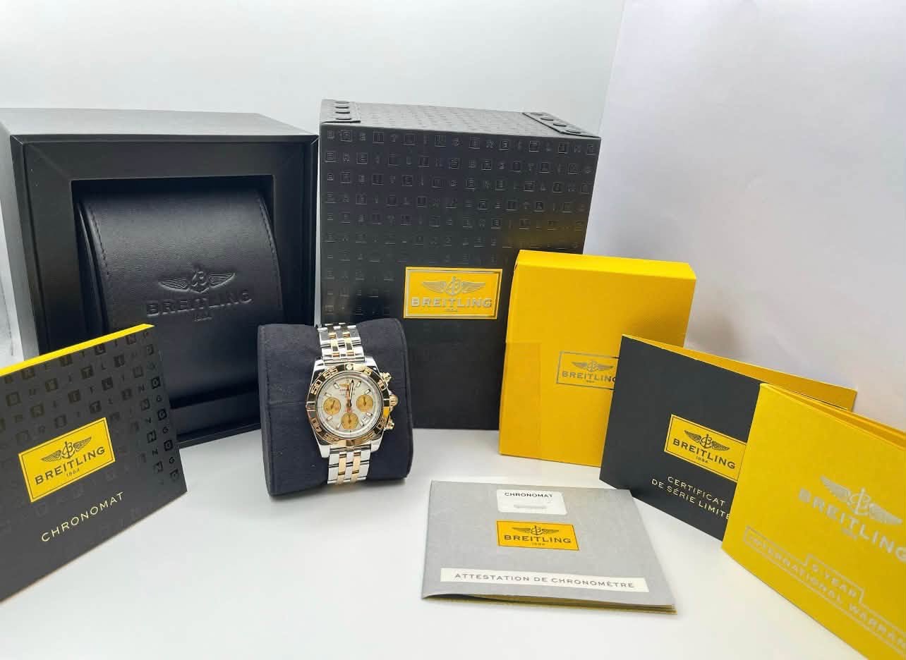 May be an image of wrist watch and text that says 'មោ.វន" BREITLING TLING BRE BREITLING BREI BREITLING BREITLING CHRONOMAT CHRONOMAT CHRONOMAY BREI マイシo C5 BREITLING d ESERIE…