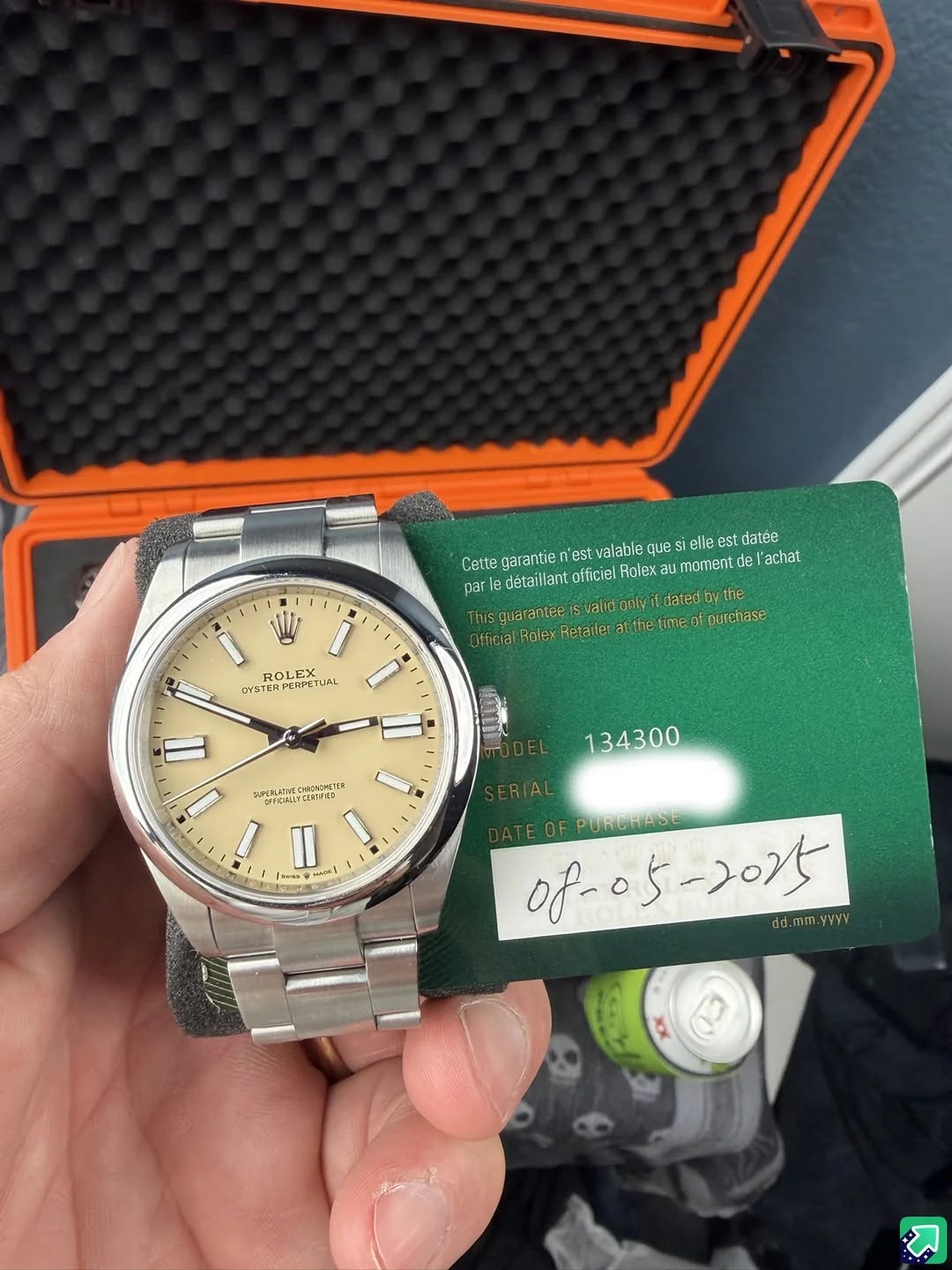 May be an image of wrist watch and text that says 'Ceite garantie est valable que elle est datee moment de achat par détailiant officiel Rolex validanlyı dated the Thisguarante…