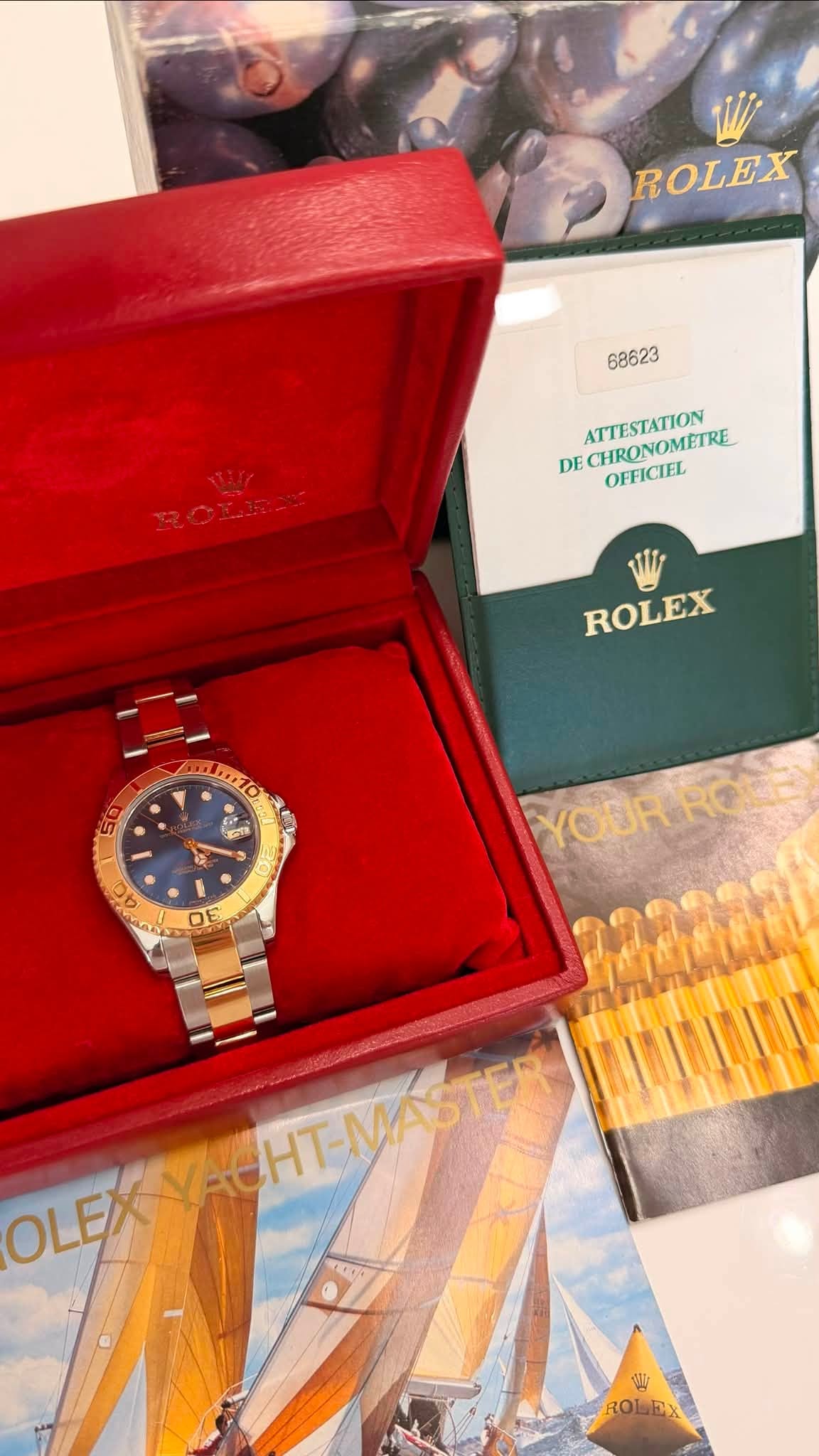 May be an image of wrist watch and text that says 'ROLEX 68623 ATTESTATION CHRONOMETRE DE OFFICIEL ROLEX Im10 50 কা ác ده c D YOUR YODRROE OLEX OLEXVHCHT หหละเา ACHT-MASTER…