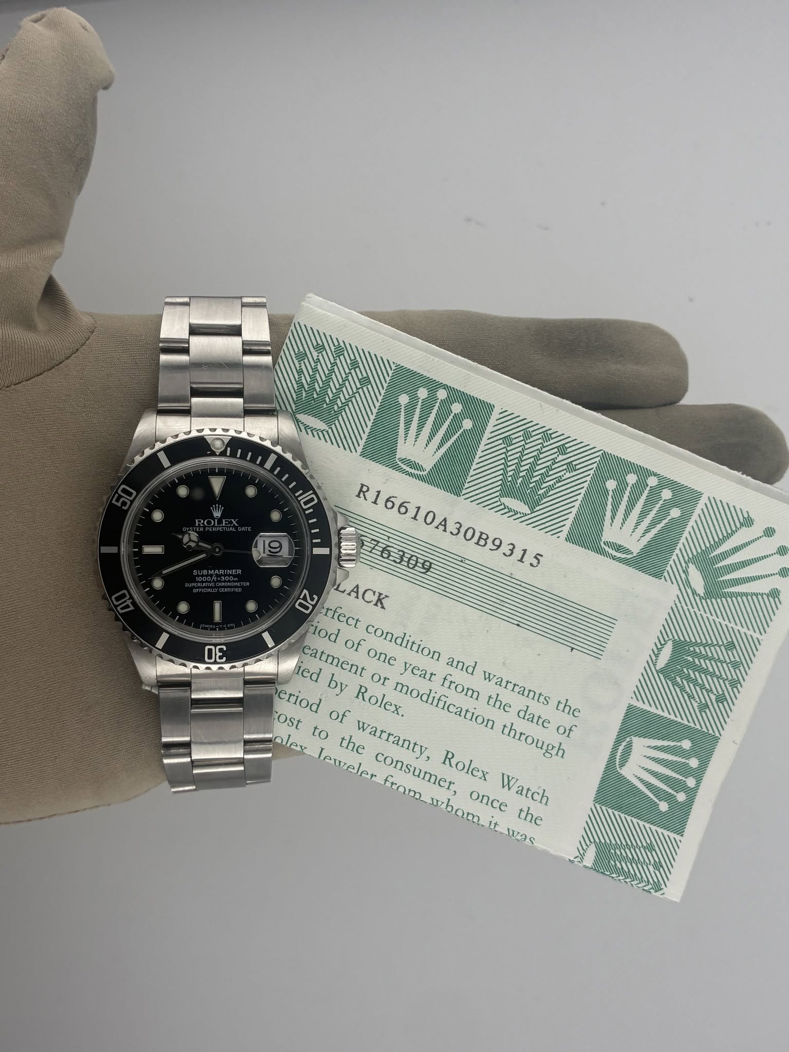 May be an image of wrist watch and text that says '19 σε ECOCNOOA 8 10, 自望6309 R16610A30B9315 8884 ONEES W 20 ciod rfect LACK ied eatment of one condition and by or Rolex.…