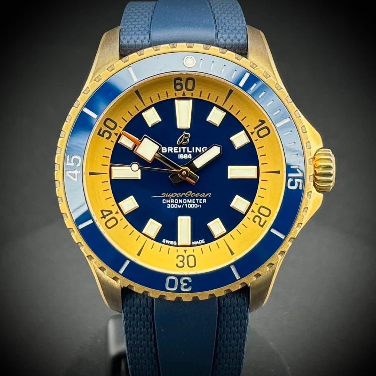 May be an image of wrist watch and text that says 'G 1 C 60 50 45 BREITLING ING BREIT 1884 L 2 0 10 E superecean Θoan CHRONO CHRONOMETE CHRONOMETER CHAO မ METER CHAO 300M/…