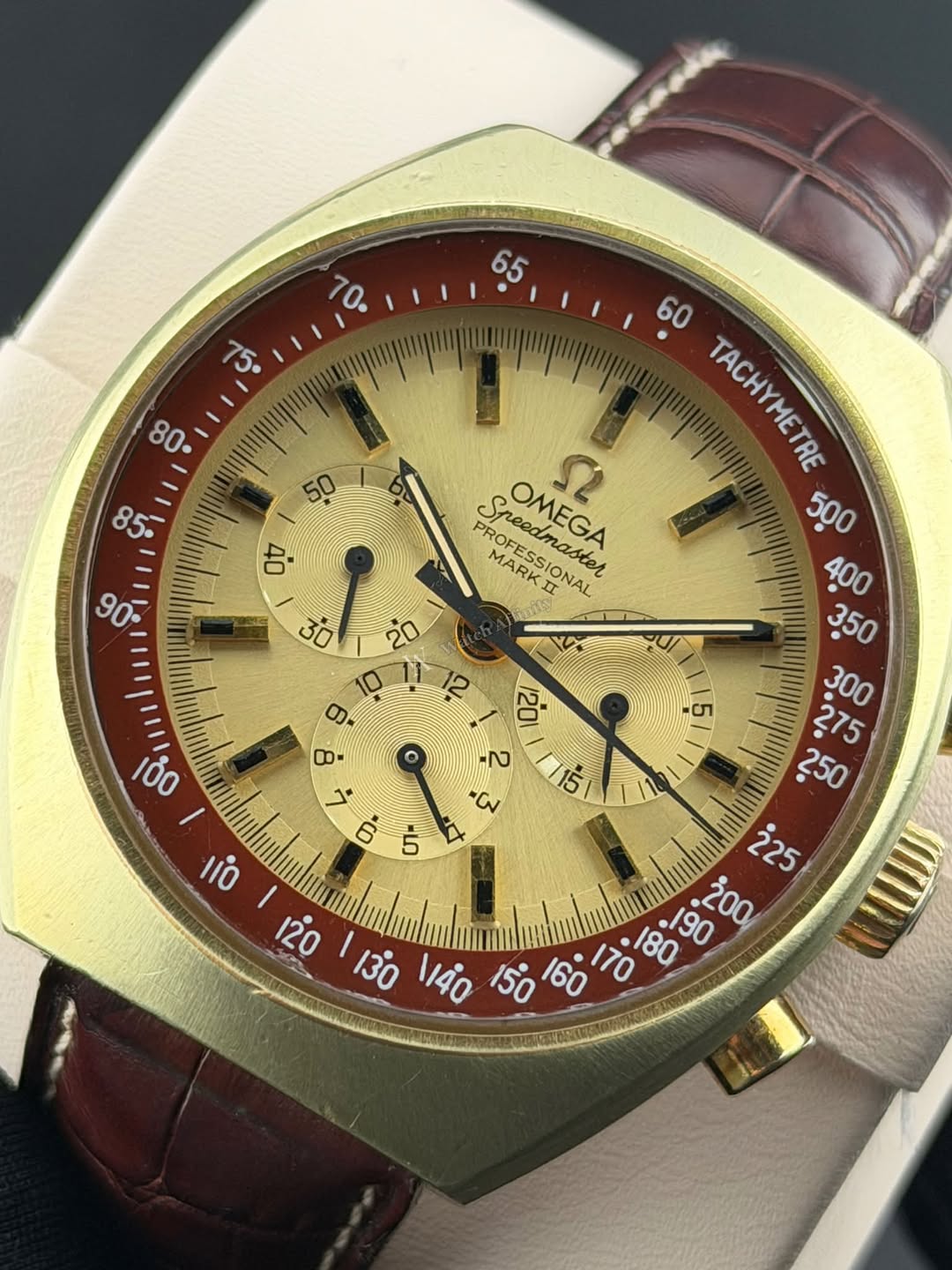 May be an image of wrist watch and text that says '65 70. 0. ਤੇ 8 ဆိ 50 ot 06 PROFE eedma mastes PROFEcsTer PROFESSIONAL Speedmaster MARKONA Cl OMEGA Ω MARKII MARKDAL FESSIONAL…