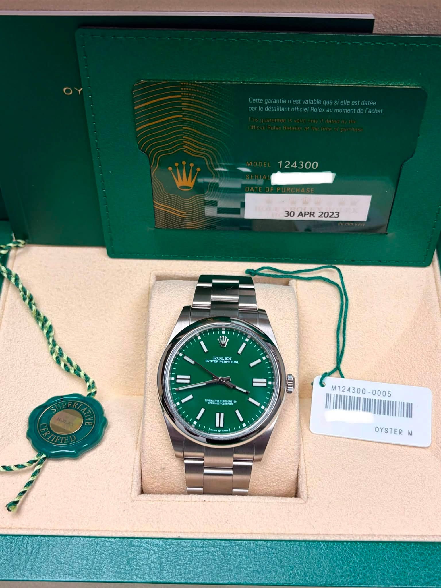May be an image of wrist watch and text that says ' 30APR2023 APR 2023 זעעי ROLEK ROLEX Il MSGY 20" ဘ5 வய M124300- M124300- OYSTER OYSTERM M'