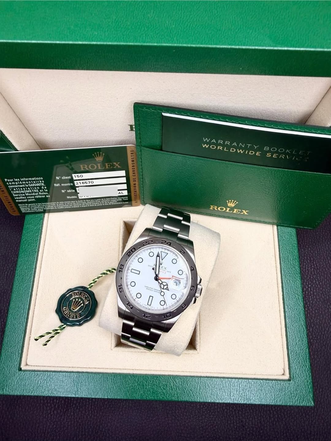 May be an image of digital watch and text that says 'ciem 150 150 EUA. montre Tme 216570 CHRONON BenviceWantaWe W WARRANTY WORL WORLDWIDE WORLDWIDESE ANT DWIDE SERI Haaua AL W…