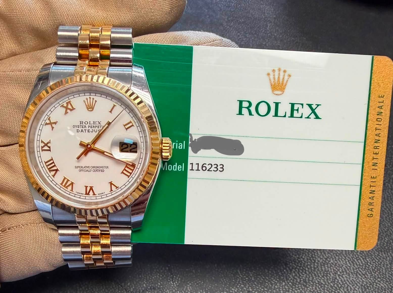 May be an image of wrist watch and text that says '8 I II XI ש X ROLEX OYSTER PERPET ERPET OYSTER DAT DATEJUS US ATE EJUS IX VII SUIPERLATIVEO BSEL/TIECIBOVEMETER OFFICUALLDY…