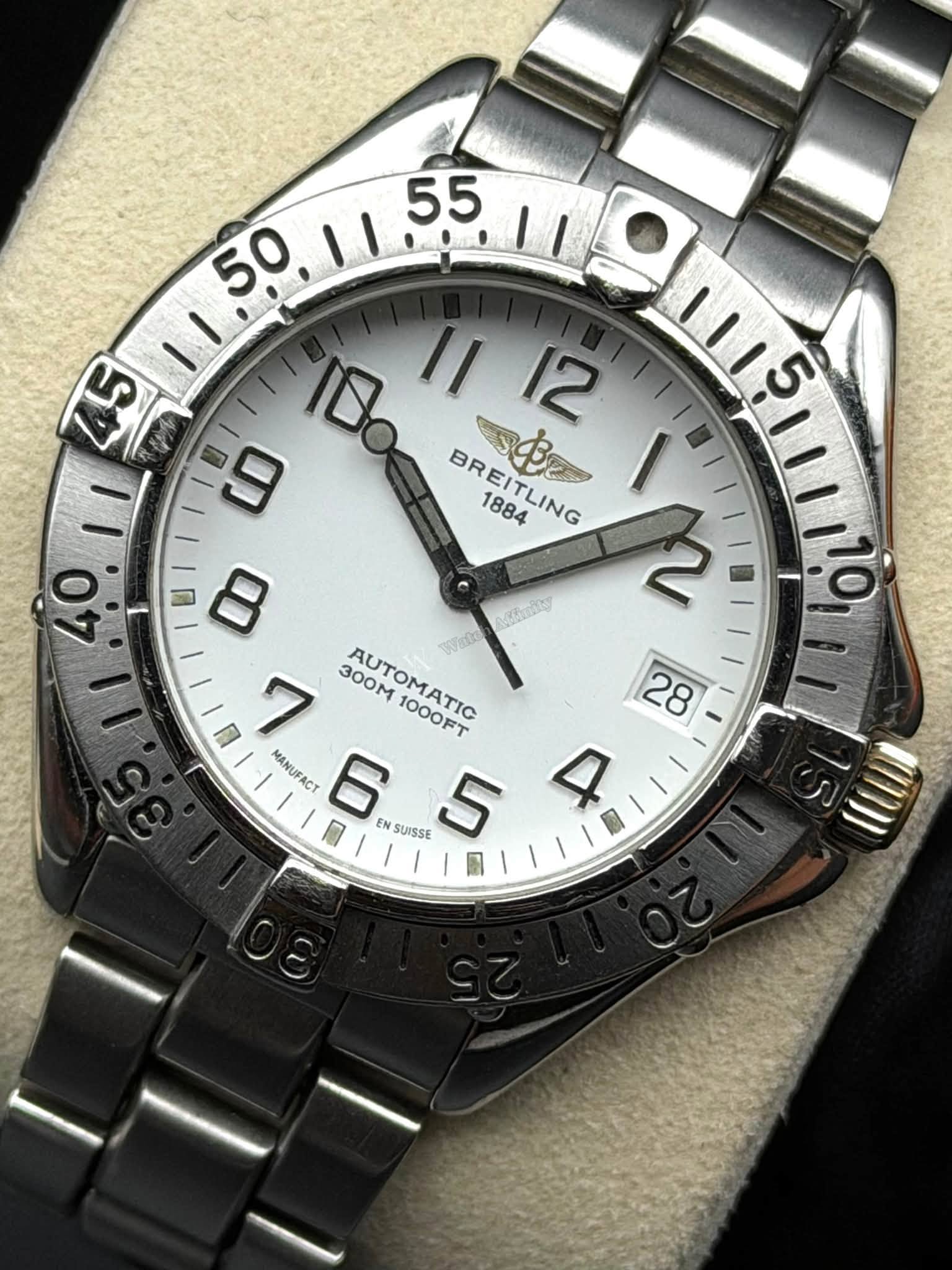 May be an image of wrist watch and text that says '50 50,11 55 ID0 BR I1 S 12 1115 sa 1884 BREITLING LING 45 11 o O วกนท TdO 10 8 لا 300M 1000FT MANUFACT ANUI 6 EN SUISSE 5 周…