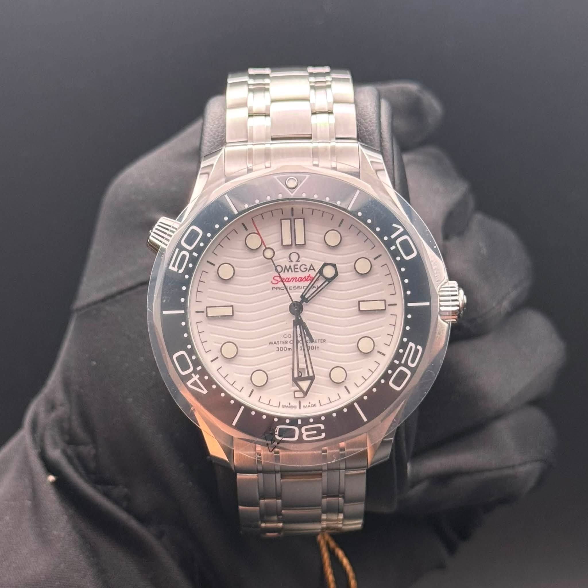 May be an image of wrist watch and text that says '50 O II OMEGA MEGA ח ای pamadi anao 0 10 MASTERO AEd TER ف 40 4 O 2 0 ο os wira DS ..0 لد'