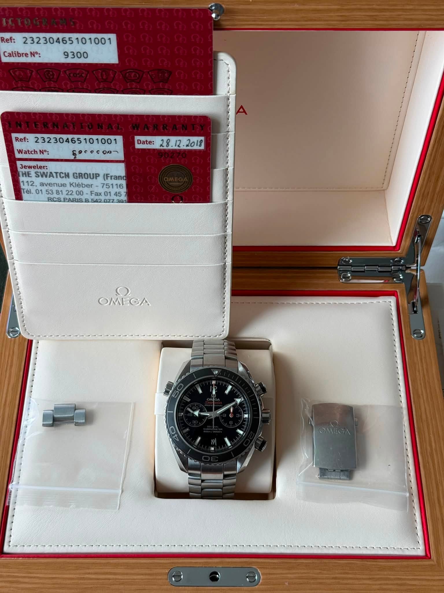 May be an image of wrist watch and text that says 'Ref: CalibreN°: 9300 Ref: Ref: Watch N°: gocecon- On- Date: Jeweler: SWATCH HESWATCHGROUPFran GROUP (Franc 112. avenue Kleber Fax…