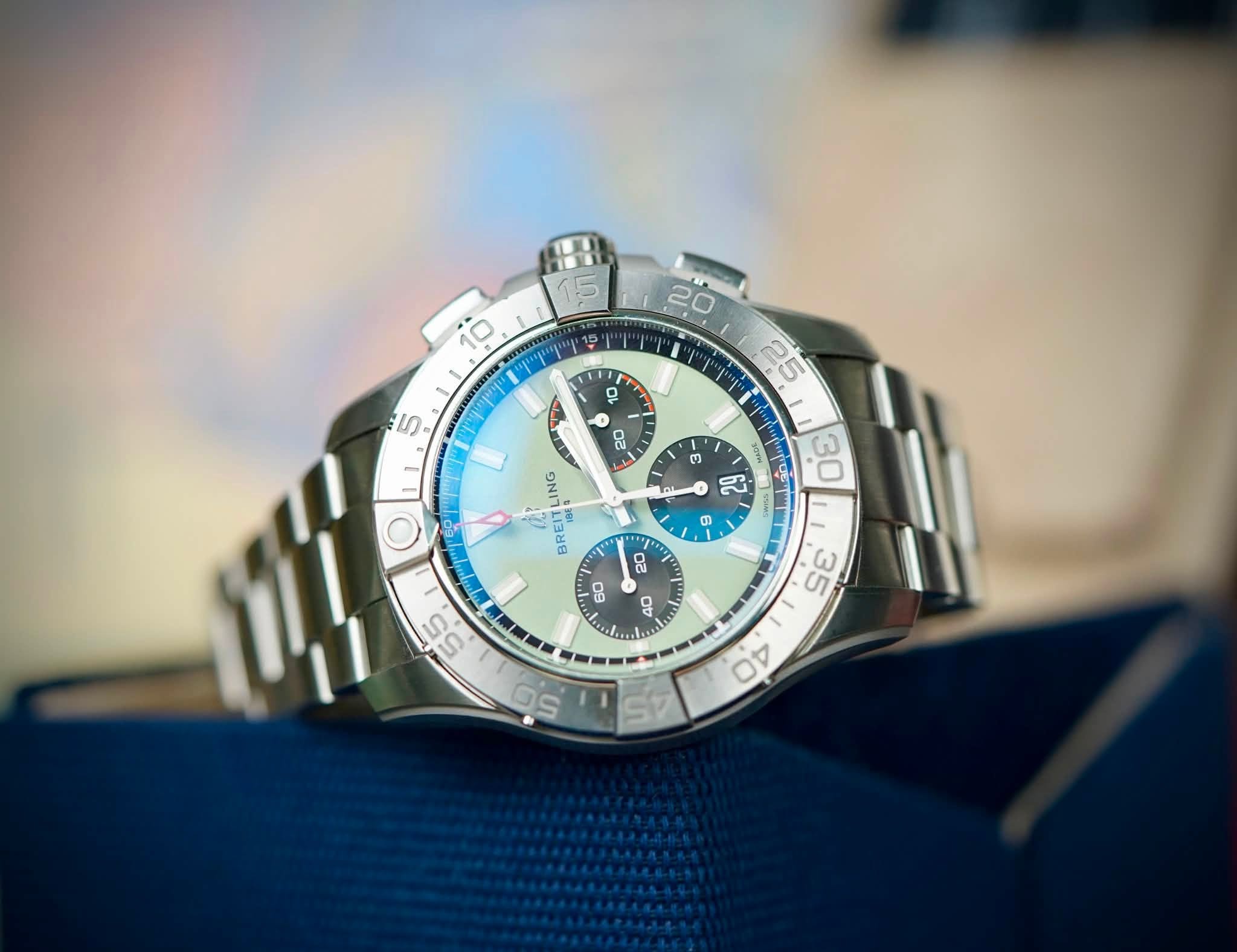 May be an image of wrist watch and text that says '5 20 은 25 음 là OL ጋ 25 ๓ רומפ 후코남8 10 የሞሞን 5 14 O F 55 50 30 OF n2 و SOS 0B 9 0s 80 3 Lm 3 E - 35 40 ي 45'