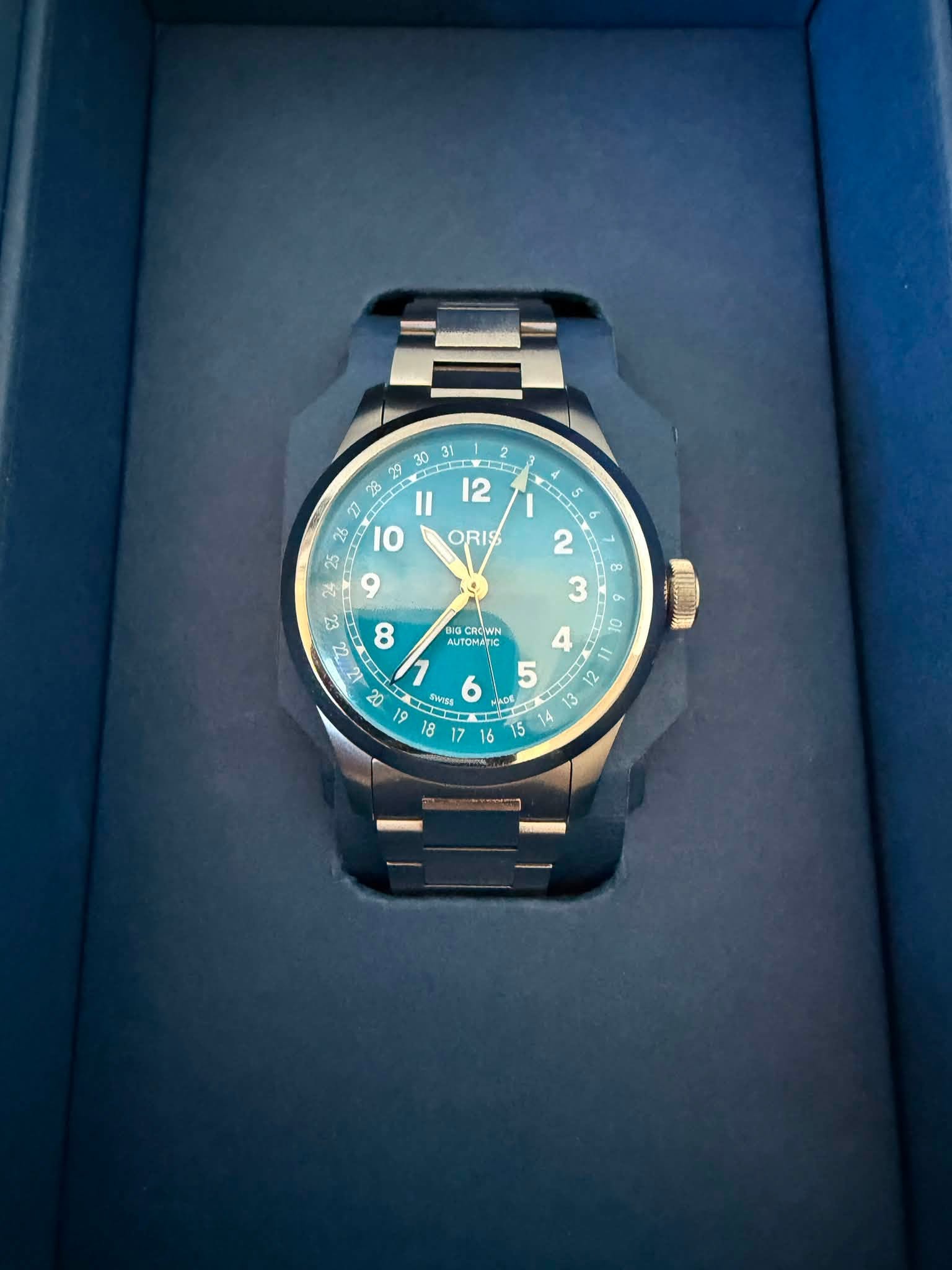 May be an image of digital watch and text that says '12 30 29 ባዕ II 5 2 I S 29 10 ORIS 2 א 9 ወ 23 3 8 BIG RGWN TOMώTE ခ Df س Swess - M '