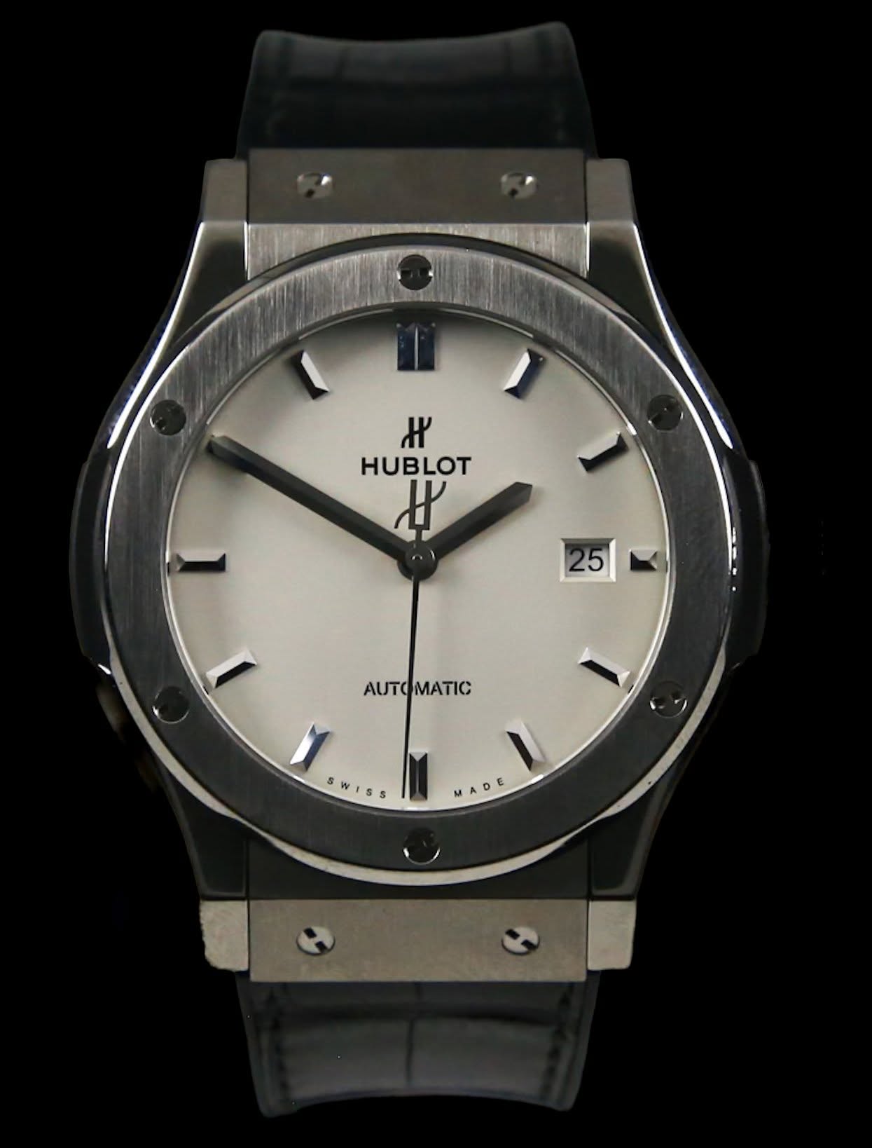 May be an image of wrist watch and text that says '곳 HUBLOT 中 中 W 25 ΑΥ ΜΑΤΙΣ AUTO SWISS MADE m'