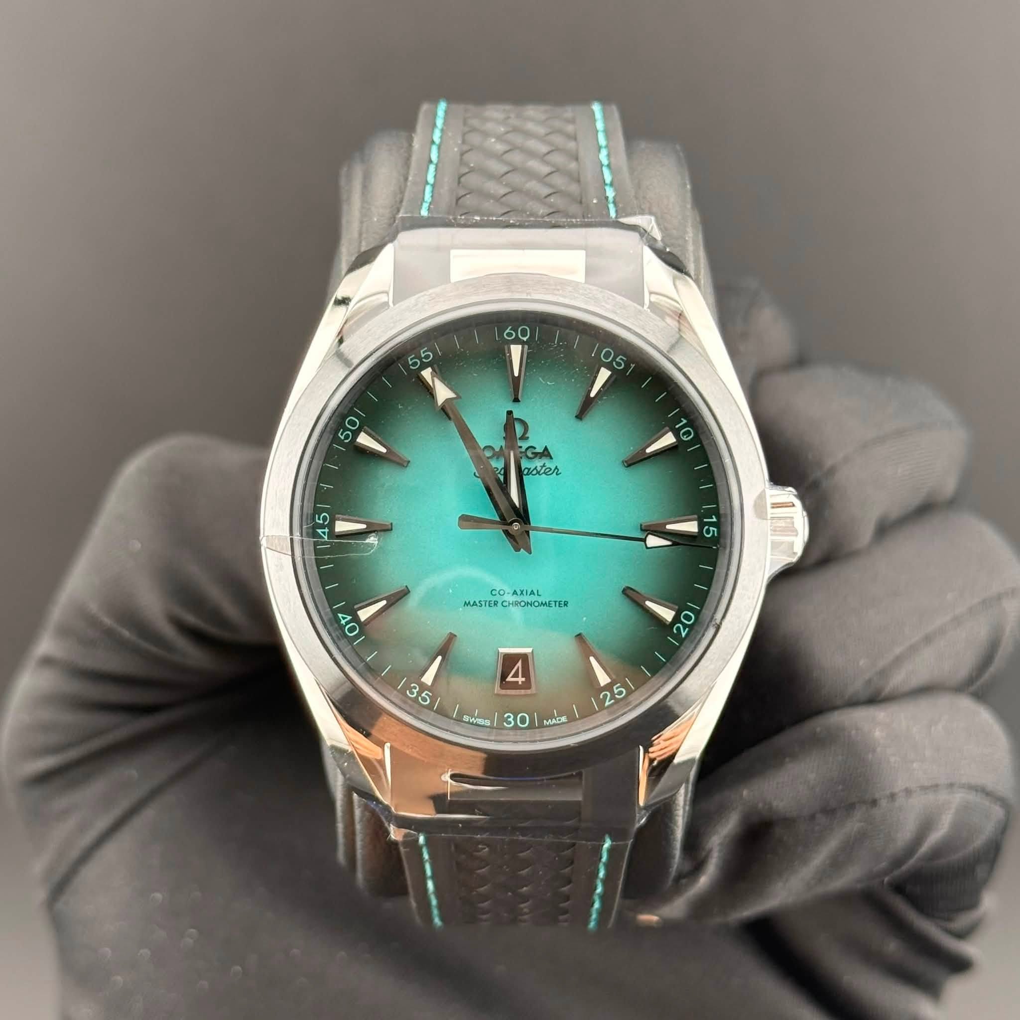 May be an image of wrist watch and text that says ' I e O ARIAL MASTERC ASTERCHROHONETS иBAHemи c SM/SHO 30 Macu 25 25 5'