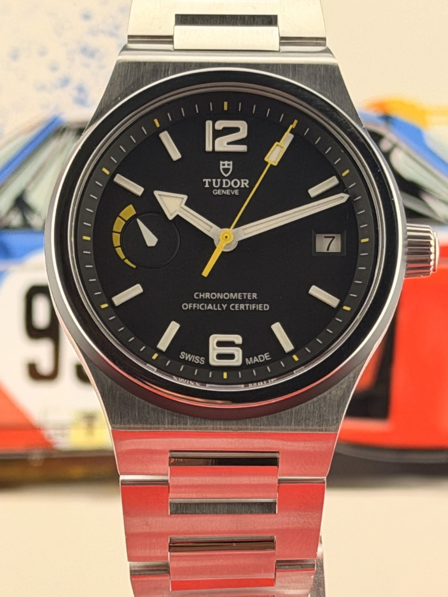May be an image of digital watch and text that says '12 円 TUDOR GENEVE ENEV I CHRONOMETER OFFICIALLY OFFICIALLYCERTIFIED CERTIFIED I SWISS 6 MADE S SSMRINA 高厂 ه'
