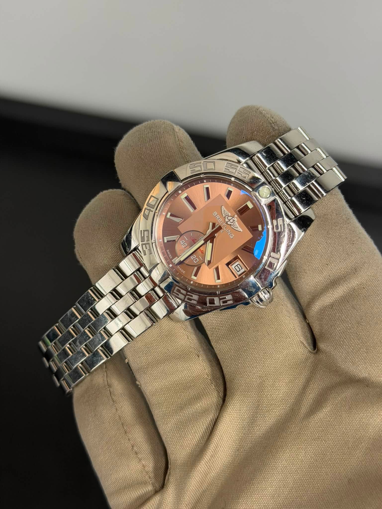 May be an image of wrist watch and text that says '山0 40 ١ 35 GR BRE D GG NG Sn - ยา Go 6 10 0'