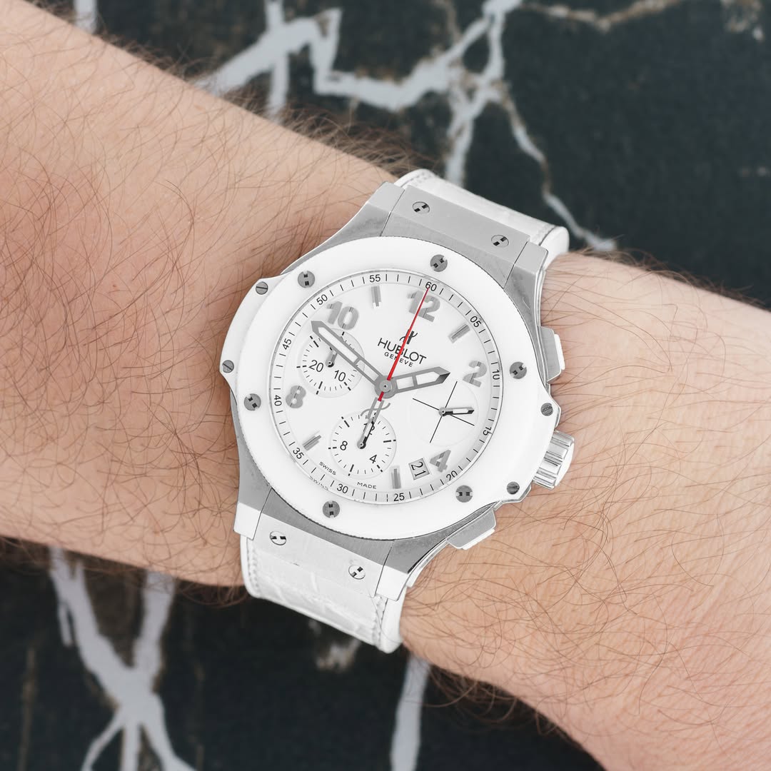May be an image of digital watch and text that says '1 55 50;: 46: D 1 音 0S 04 الالم FLor ፈማ G 0- OF! 홍라 10 ۱ S 8 ናር md ك ንከ፤'