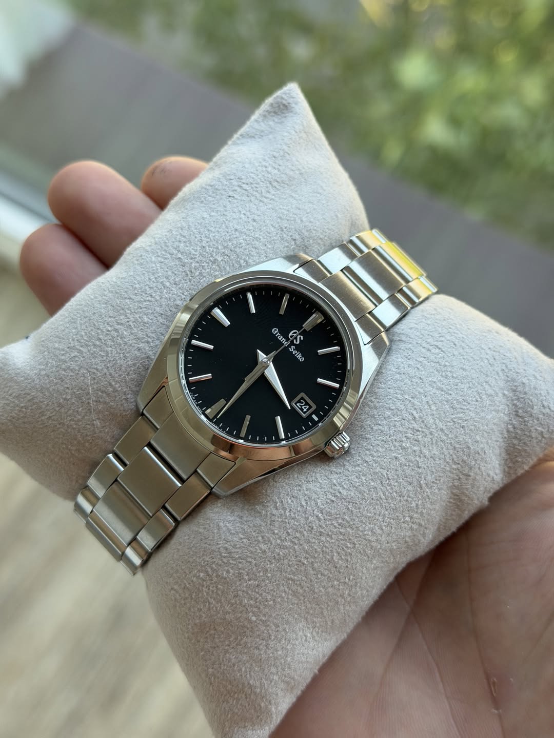 May be an image of wrist watch and text that says 'I ara arang er ሰወ Sciko 24 HII'