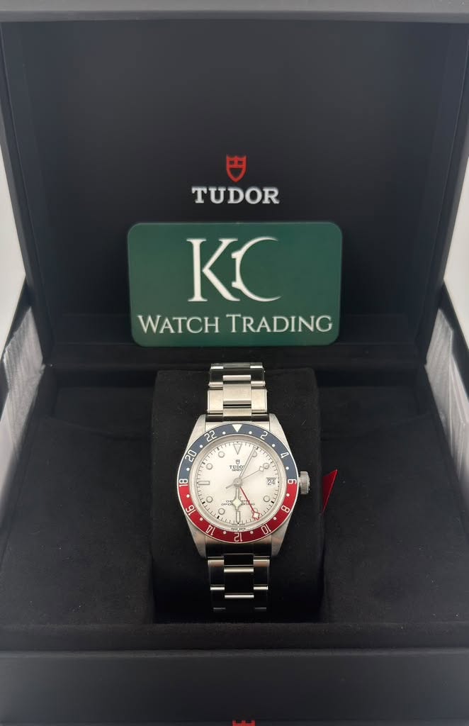 May be an image of wrist watch and text that says 'TUDOR KC WATCH WATCHTRADING TRADING 7 u H 22 20 % 18 B 프부유 npo 24 S o ٥ ま 6 16 O & O DI O 90'