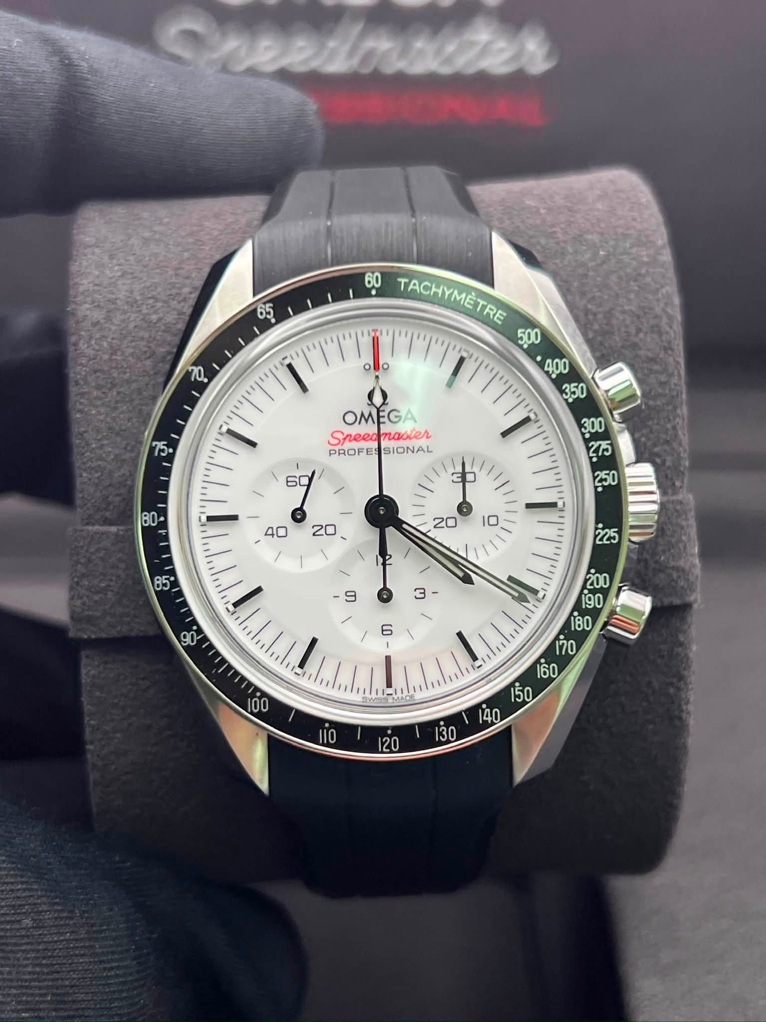May be an image of wrist watch and text that says '65 중 OM OMEGA Sneedo SPRedIONAL Sneeonaster naster PROFES SIONAL ج 60 TACHYMETRE ន្កម 808 সক g0 18800 ion ဂက 80 ም ဖိ 6 00 O 20…