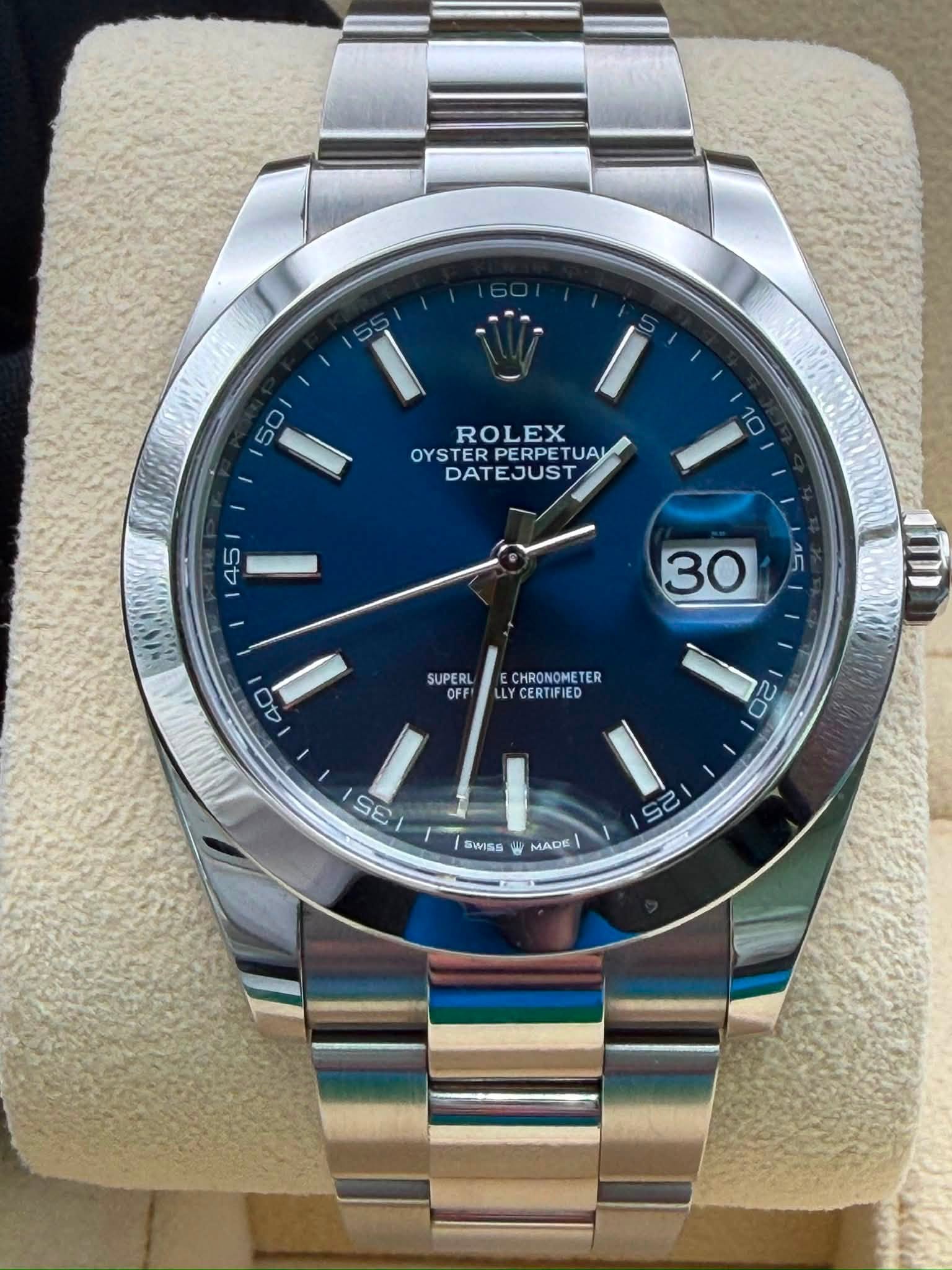 May be an image of wrist watch and text that says '5 50 ROLEX OYSTER OYSTERPERPETUA DATEJUST SUPERL OFF 40 CHRONOMETER ER LLY LYCERTIFIED 20 SS |SWISS W MADE Ja 2-'