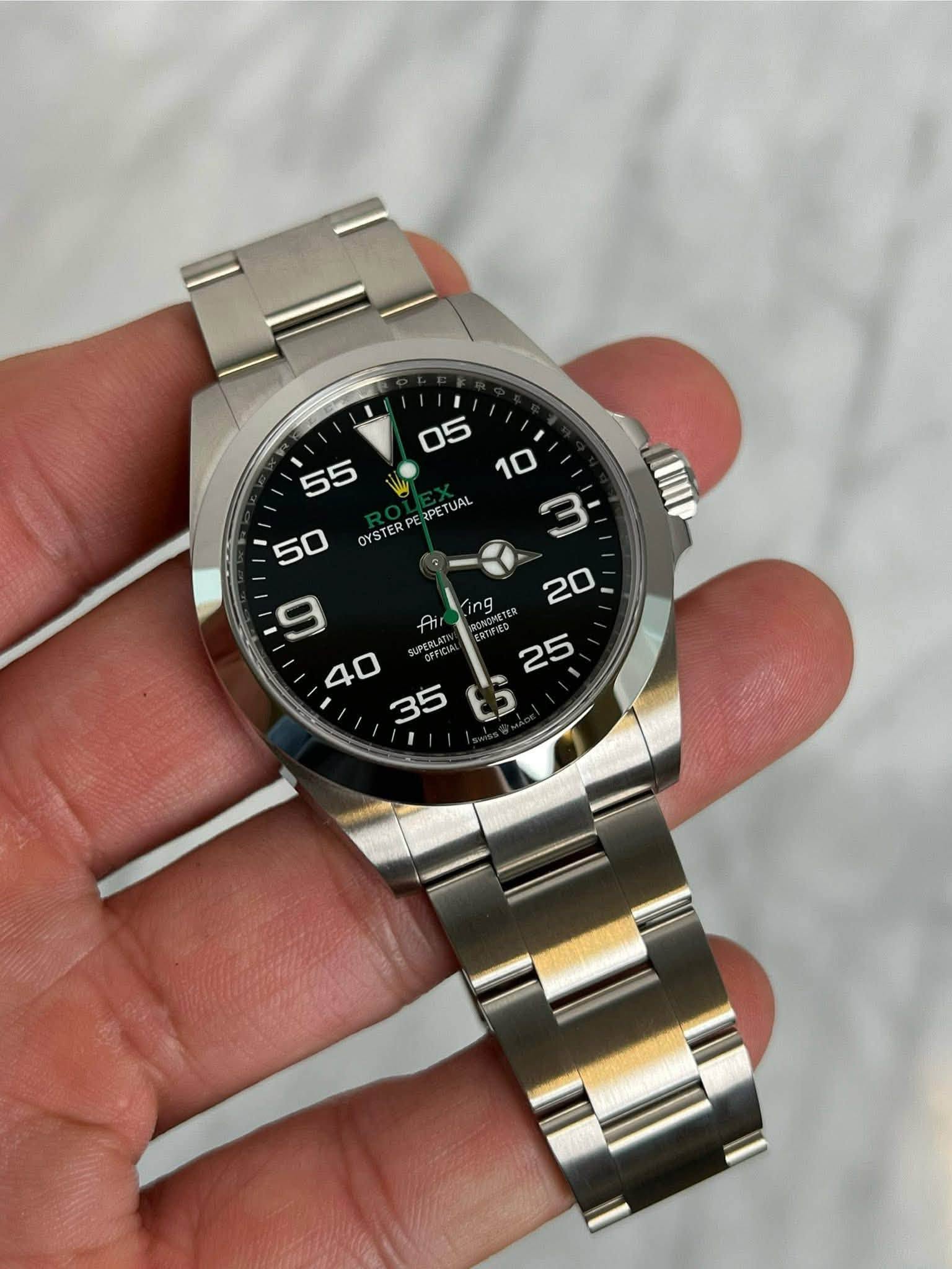 May be an image of wrist watch and text that says '/ 05 55 W 10 50 OYS OYSTERP . PETUAL 3 9 ng 20 20 ب RTFED 25 4 40 SUPERLA 35 د'