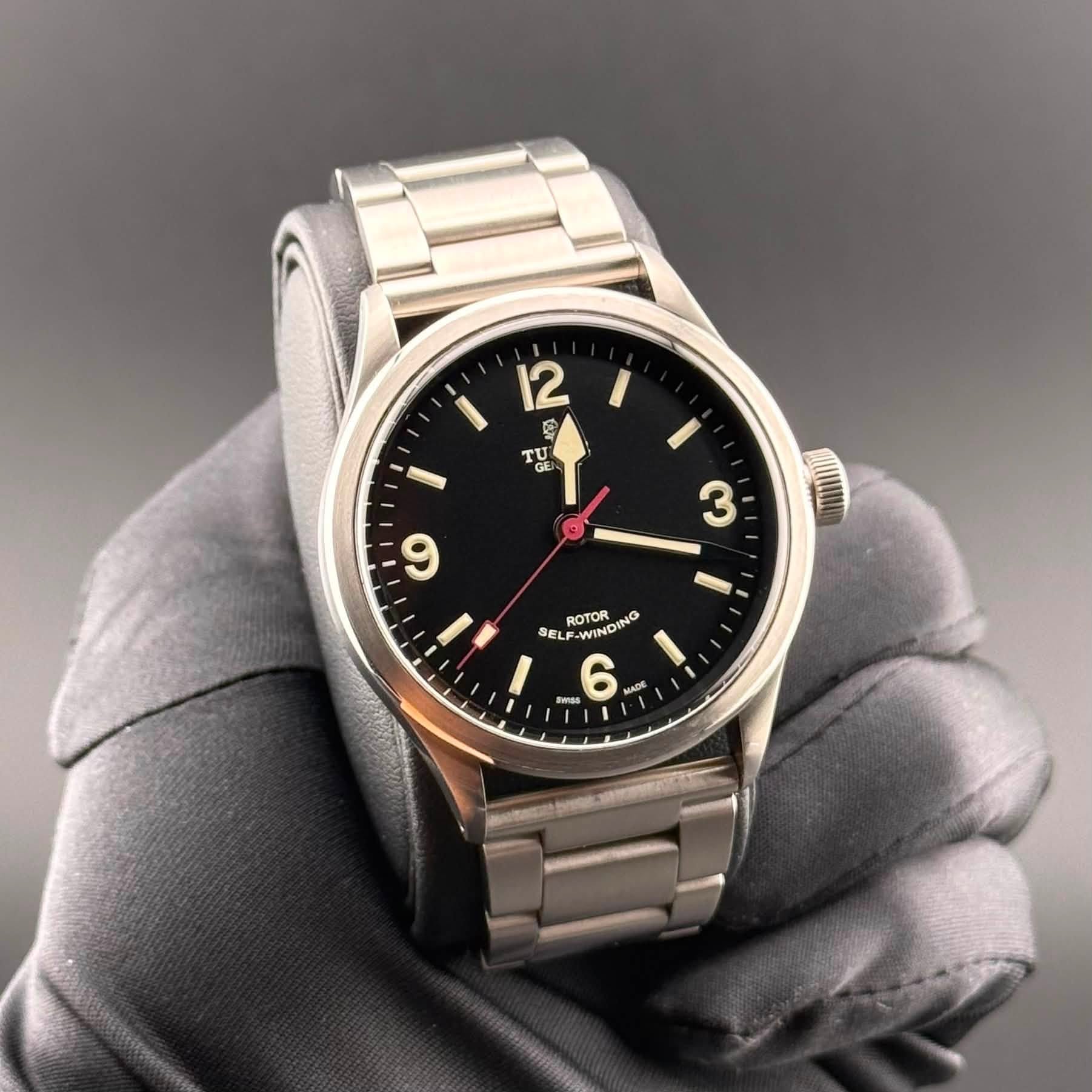 May be an image of digital watch and text that says 'I 12 使 TH و 3 ROTOR ELF-WIND WINDIN OTO INO SEL F-WWNG W5s 1 mAИe I'
