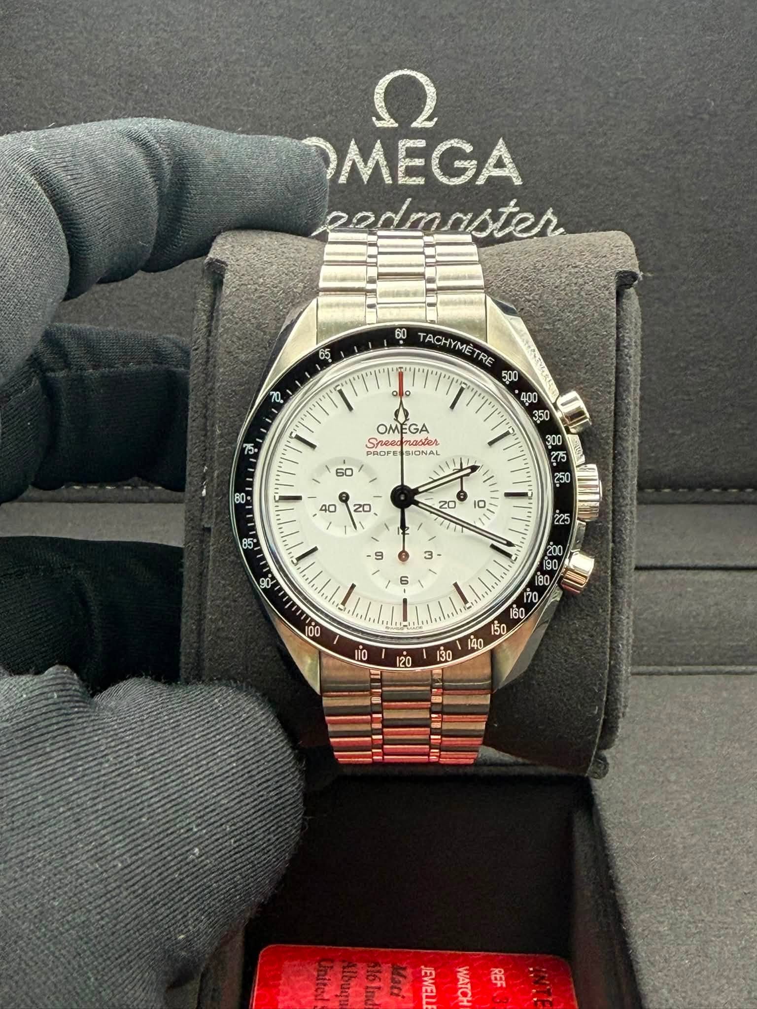 May be an image of wrist watch and text that says 'Ω MMEGA pedrorister ب في 60 TACHYME MỀ TRE 500 000 ក្ 80 र OMEGA Sneer Sneed needmastes masies PROFE SIONAL ඉි. .98 0 o ف1 00…