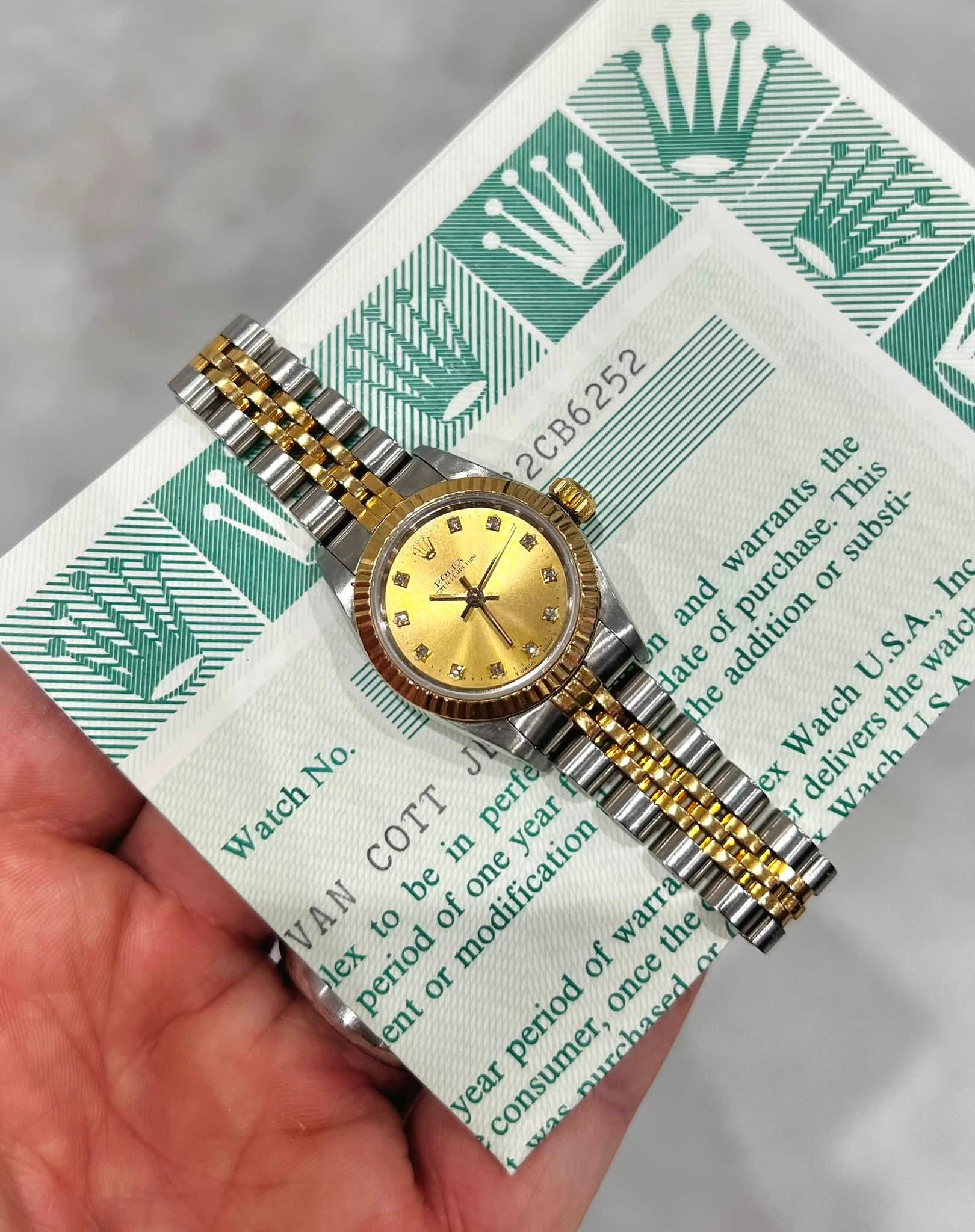 May be an image of wrist watch and text that says '庭 2CB6252 争 爵 송 ተብቅራያ ه 5 the This substı- warrants purchase. or and Inc n date of addition U.S.A., watch the Watch the ex r…