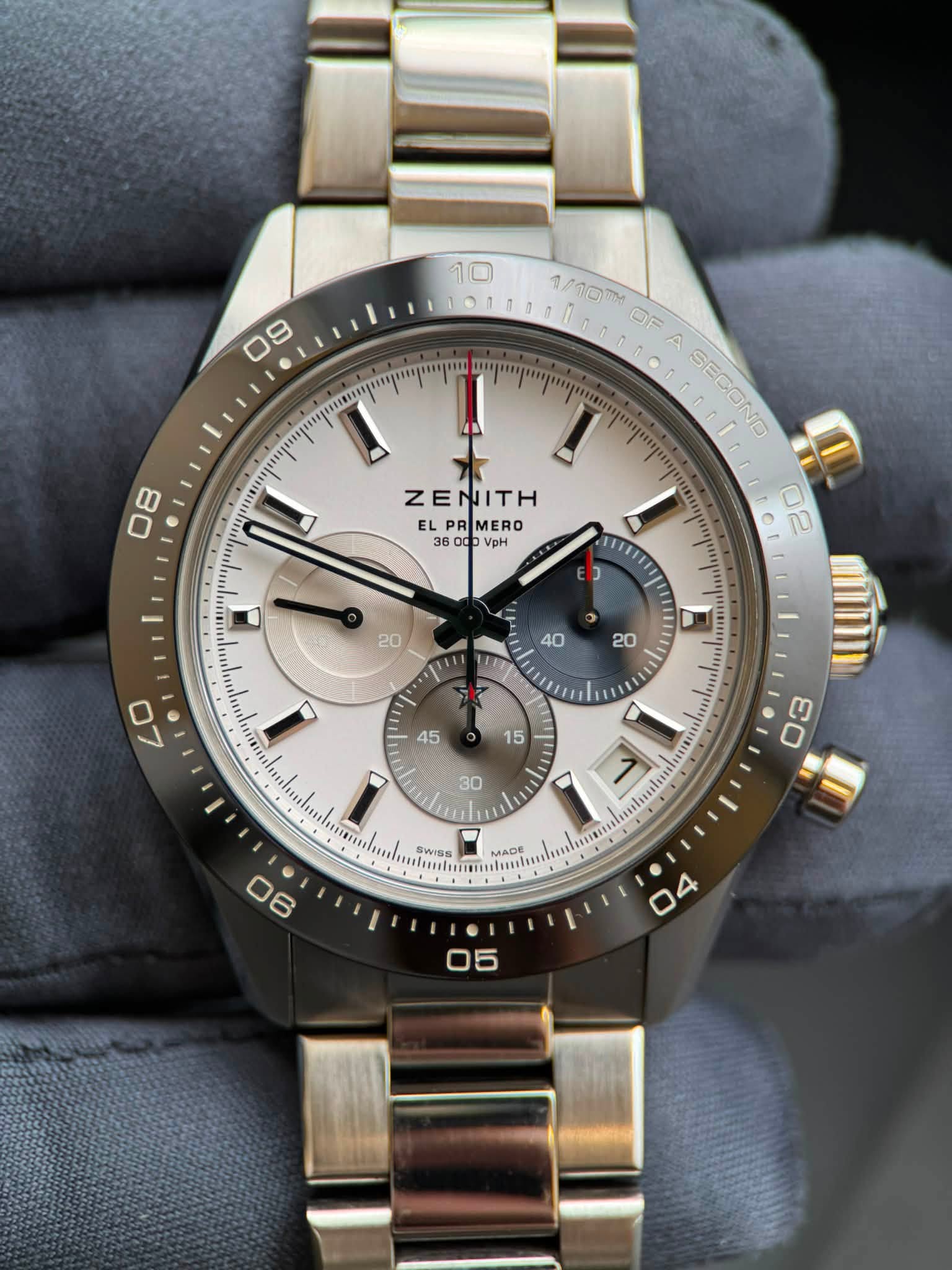 May be an image of wrist watch and text that says '09 1が1ま分 /10TM OF SECOND SECOND 02 08 ZENITH EL PRIMERO ELPRMERO RM 36 6 00 d0 VpH D L0 SWisS Swise MADE '