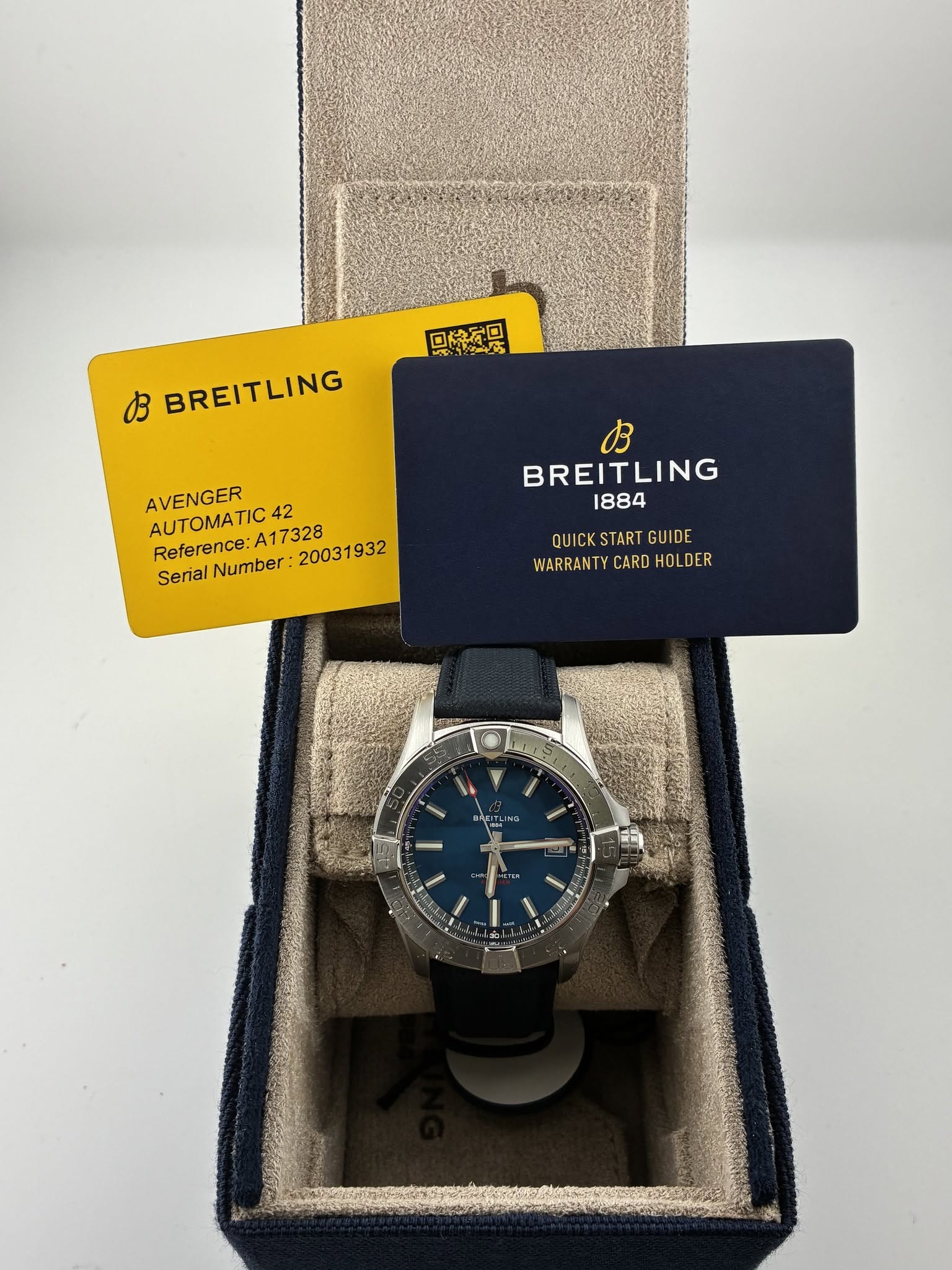 May be an image of wrist watch and text that says '口総究口 اياب B BREITLING AVENGER AUTOMATIC42 42 Reference: Serial Number: SerialNumber:20031932 Reference:A17328 :A17328 20031932…